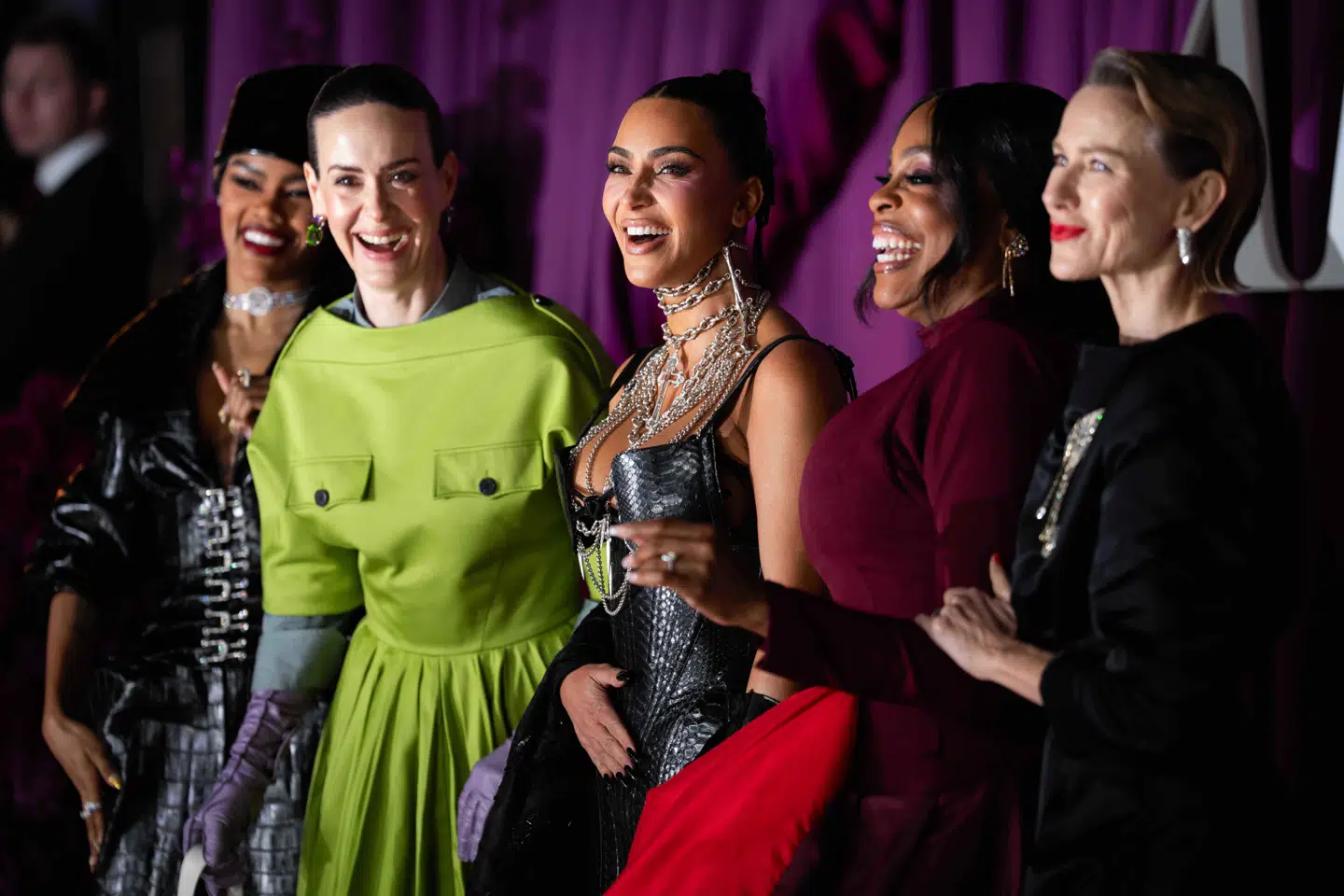 Teyana Taylor, Sarah Paulson, Kim Kardashian, Niecy Nash og Naomi Watts ses her til premieren på 'All's Fair' den 22. oktober i London.