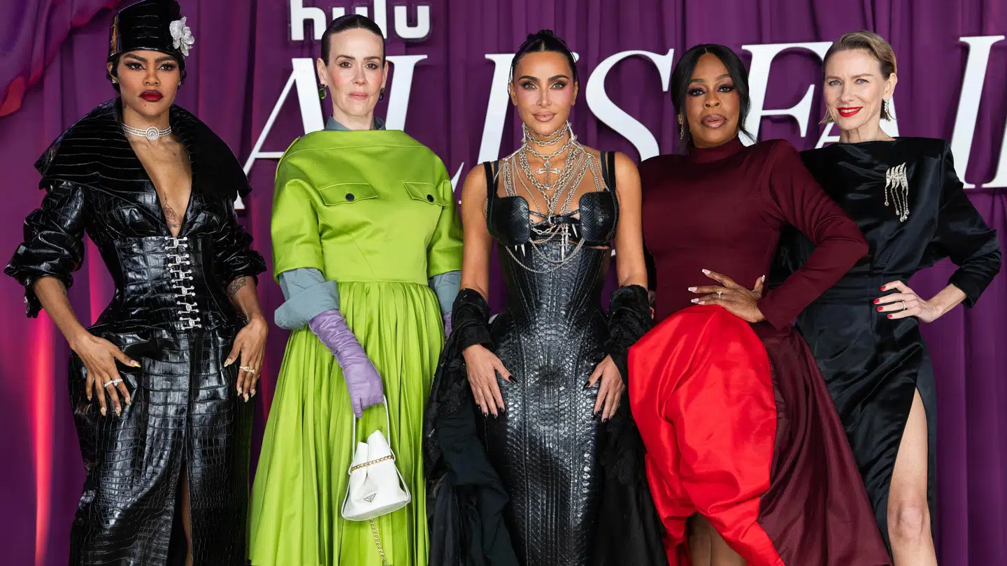 Teyana Taylor, Sarah Paulson, Kim Kardashian, Niecy Nash og Naomi Watts ses her til premieren på 'All's Fair' den 22. oktober i London.