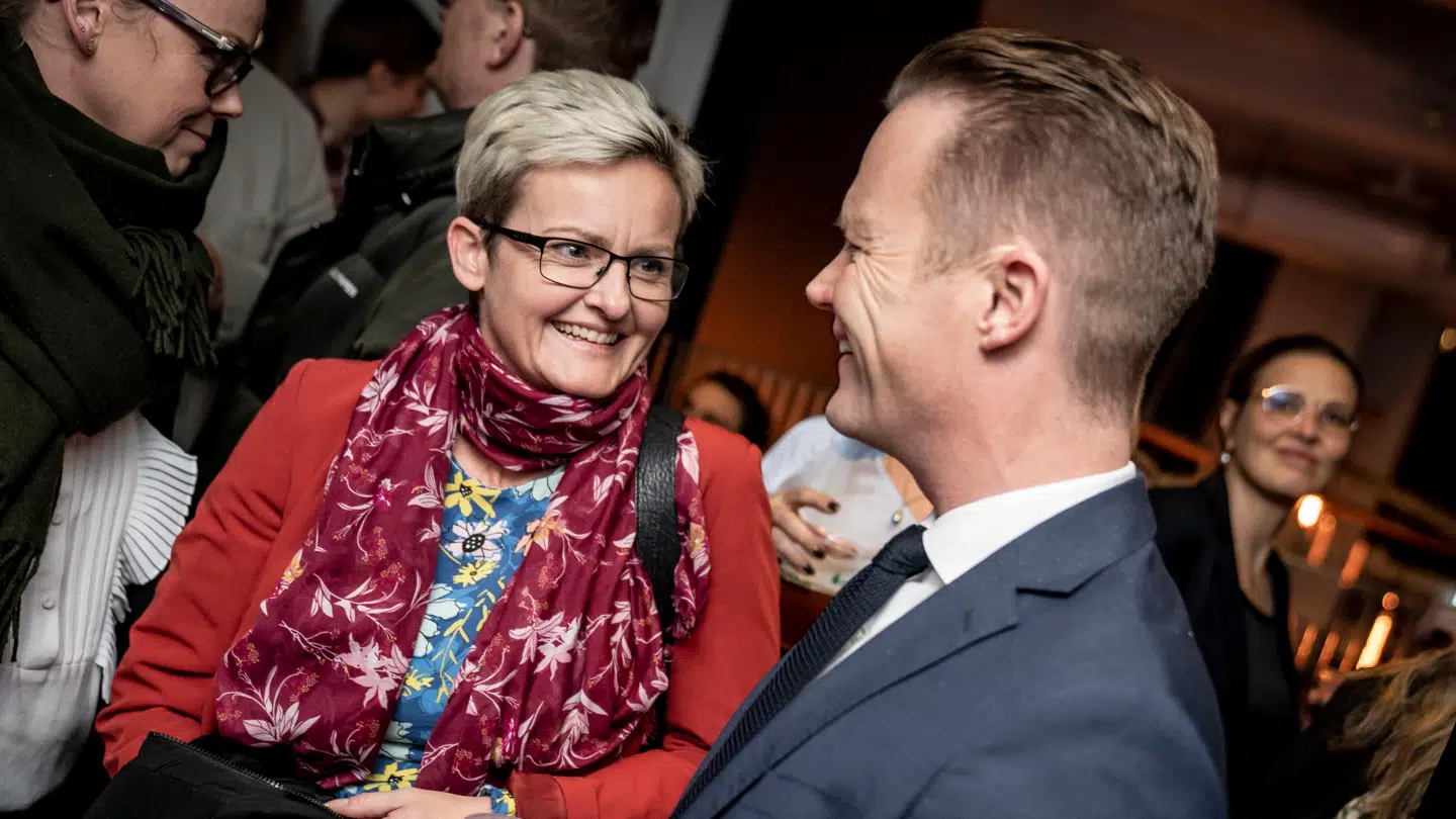 Pernille Rosenkrantz-Theil og Jeppe Kofod til valgfest hos Socialdemokratiet i København i 2021.
