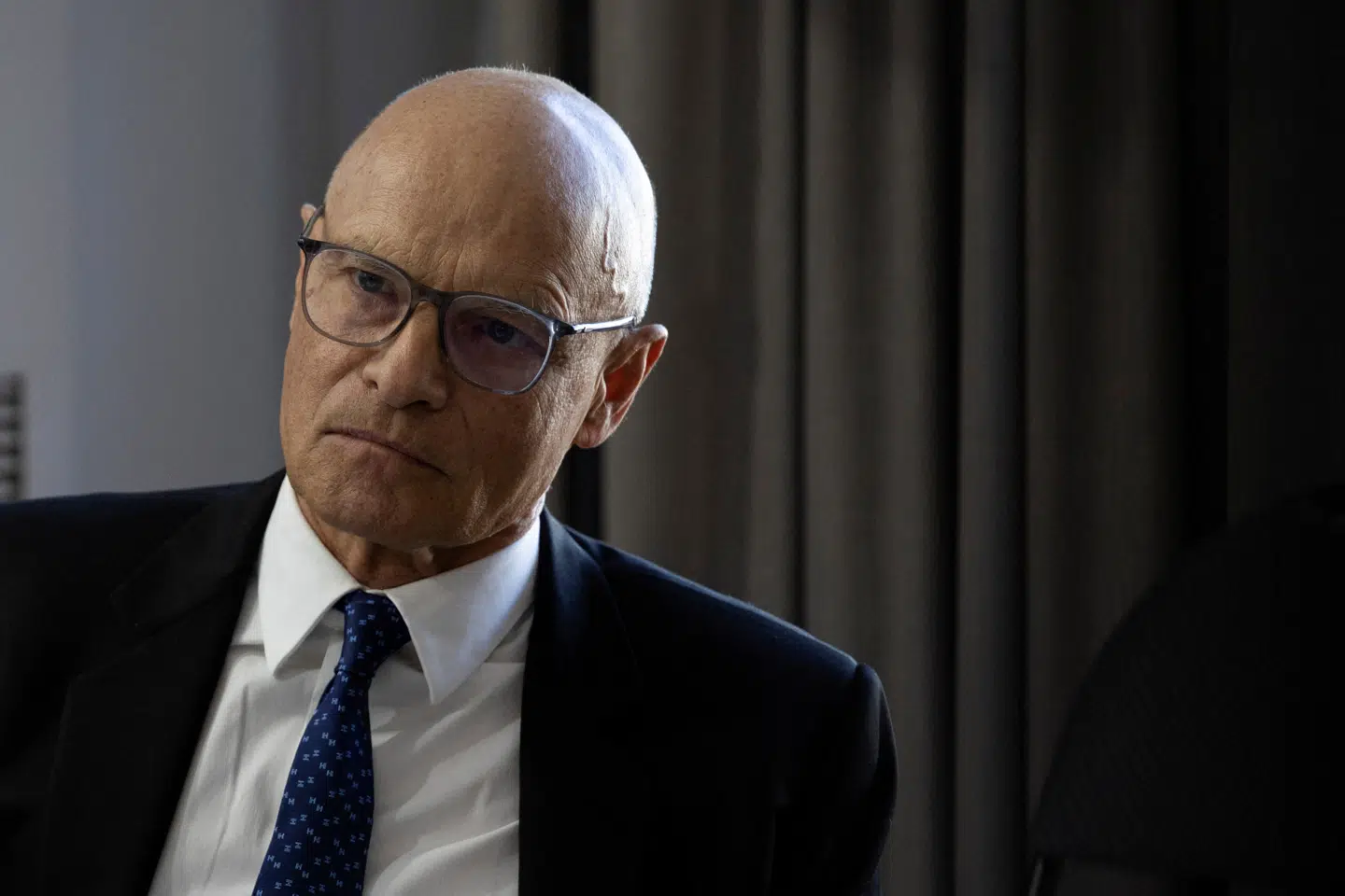 Den svenske milliardær Torbjörn Törnqvist har budt et trecifret milliardbeløb på at overtage den sanktionsramte russiske oliegigant Lukoils aktiviteter uden for Rusland.