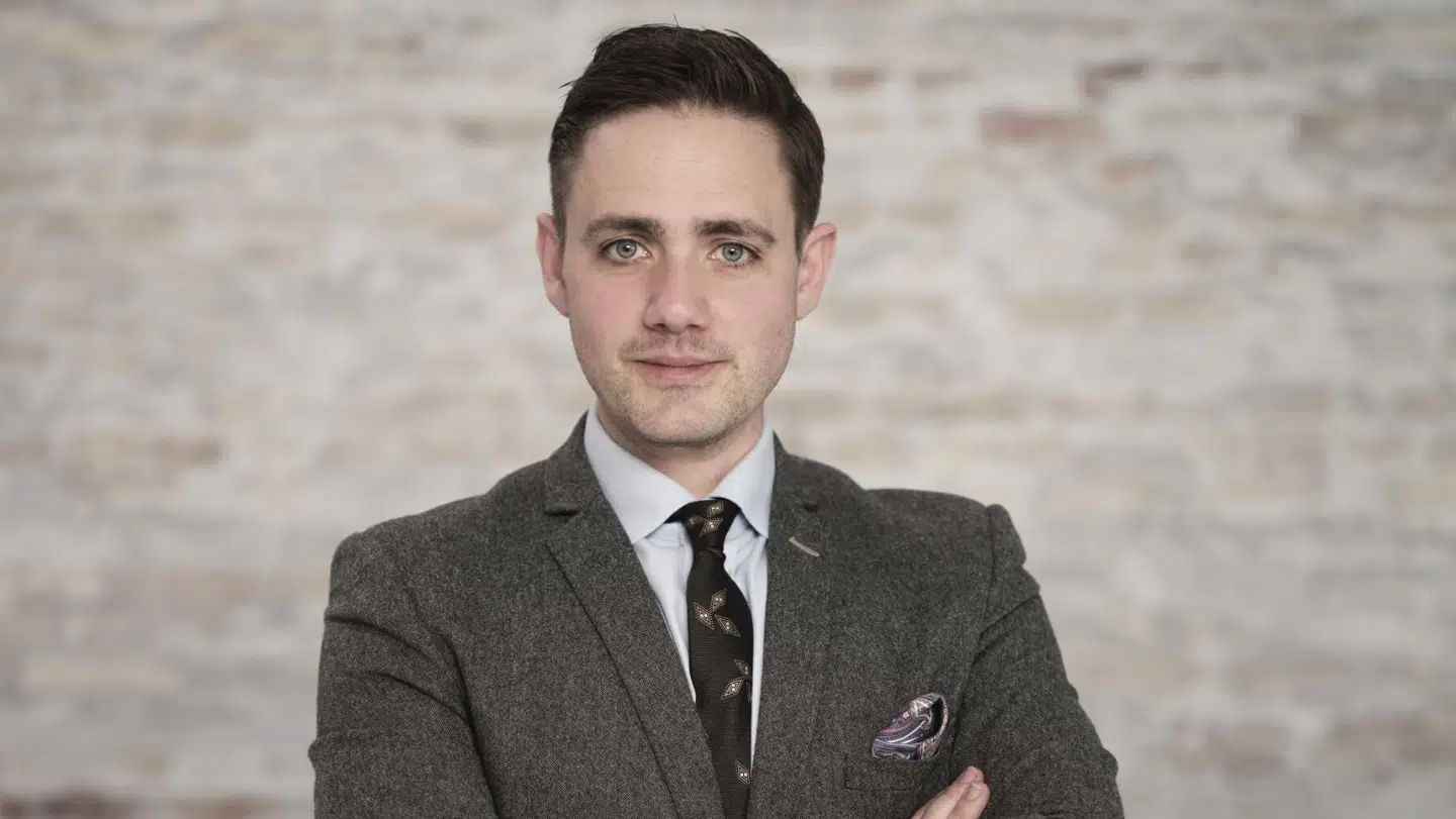 'Det er tydeligt, at vælgerne dumper Løkkes parti. Det er et hårdt træk på kontoen,' siger Christian Egander Skov.