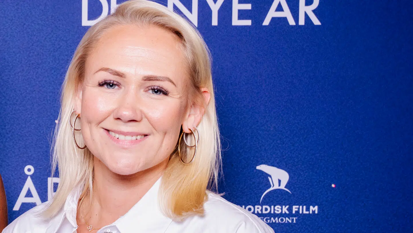 B.T. møder Cecilie Schmeichel på den røde løber til gallapremieren på 'Det nye år' onsdag i Imperial.