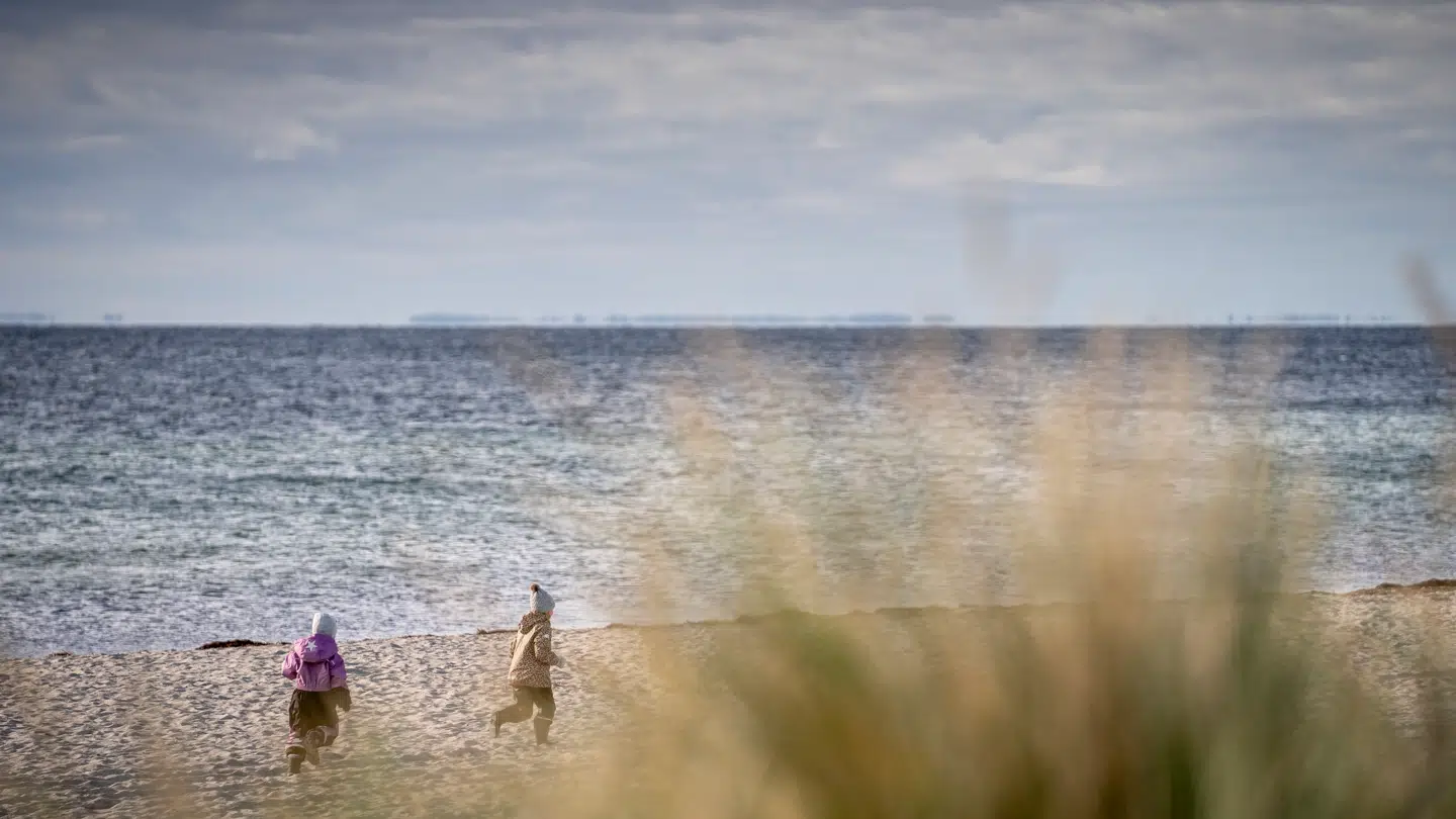 Efterårsvejret tager fat på vidt forskellige måder i november.