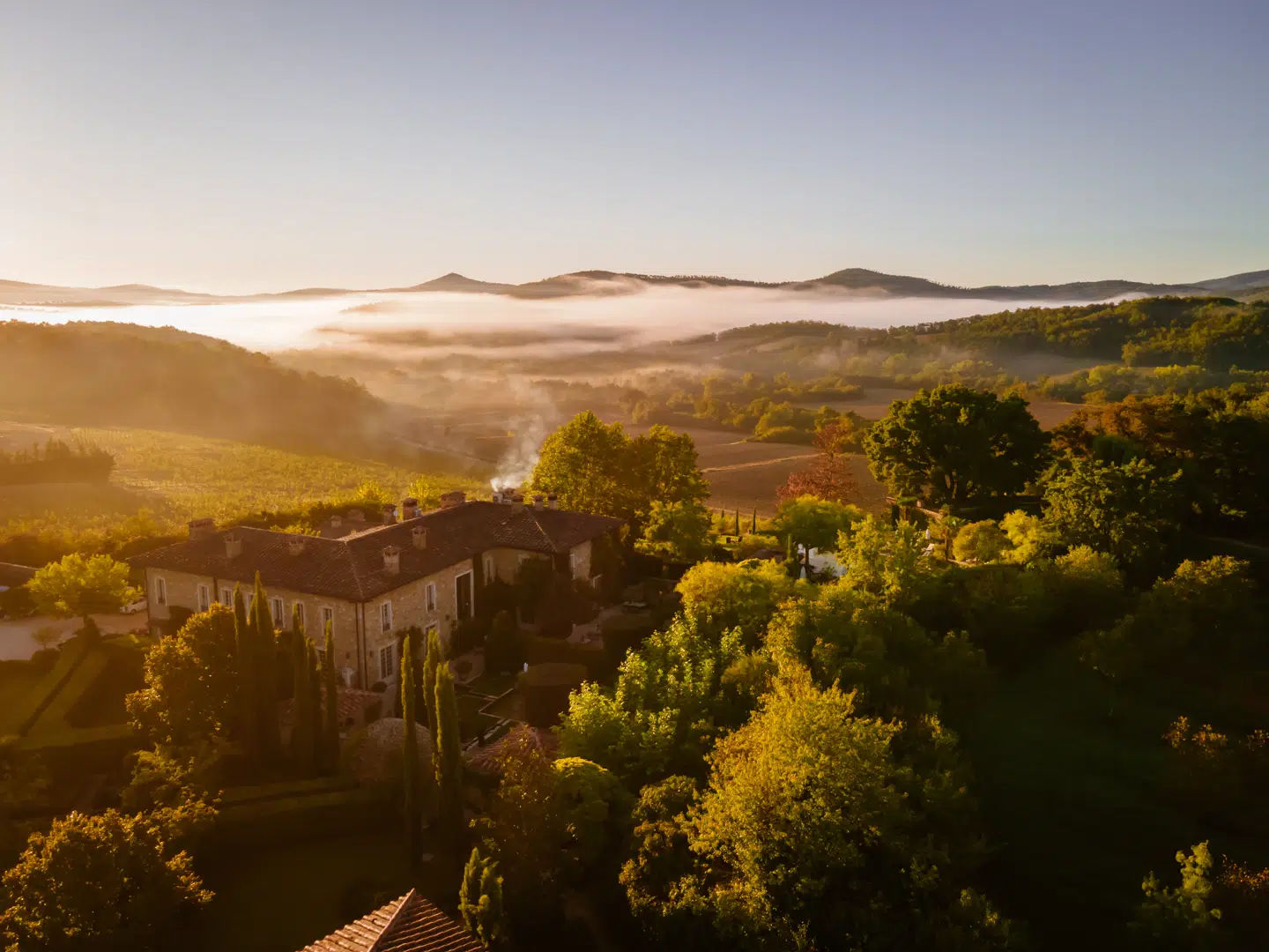 Hotel Borgo Santo Pietro ligger i den sydlige del af Toscana i dalen kaldet Val di Merse.
