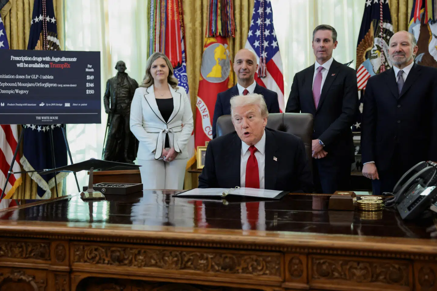 USAs præsident Donald Trump præsenterer ny aftale med Novo Nordisk på et pressemøde.