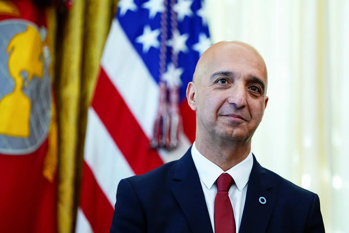 Flere har kritiseret valget af Mike Doustdar som ny topchef for Novo Nordisk med henvisning til, at han ikke er amerikaner. Torsdag aften fik han en unik mulighed for at gøre skepsissen til skamme, da han var én af hovedrolleindehaverne i Trumps præsentation af en aftale, der skal sænke priserne på vægttabsmedicin.