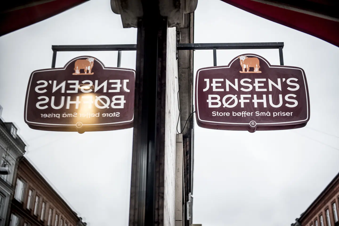 Alle Jensens Bøfhus-restauranter i Danmark vil lukke og blive overtaget af konkurrenten Bones. (Arkivfoto).