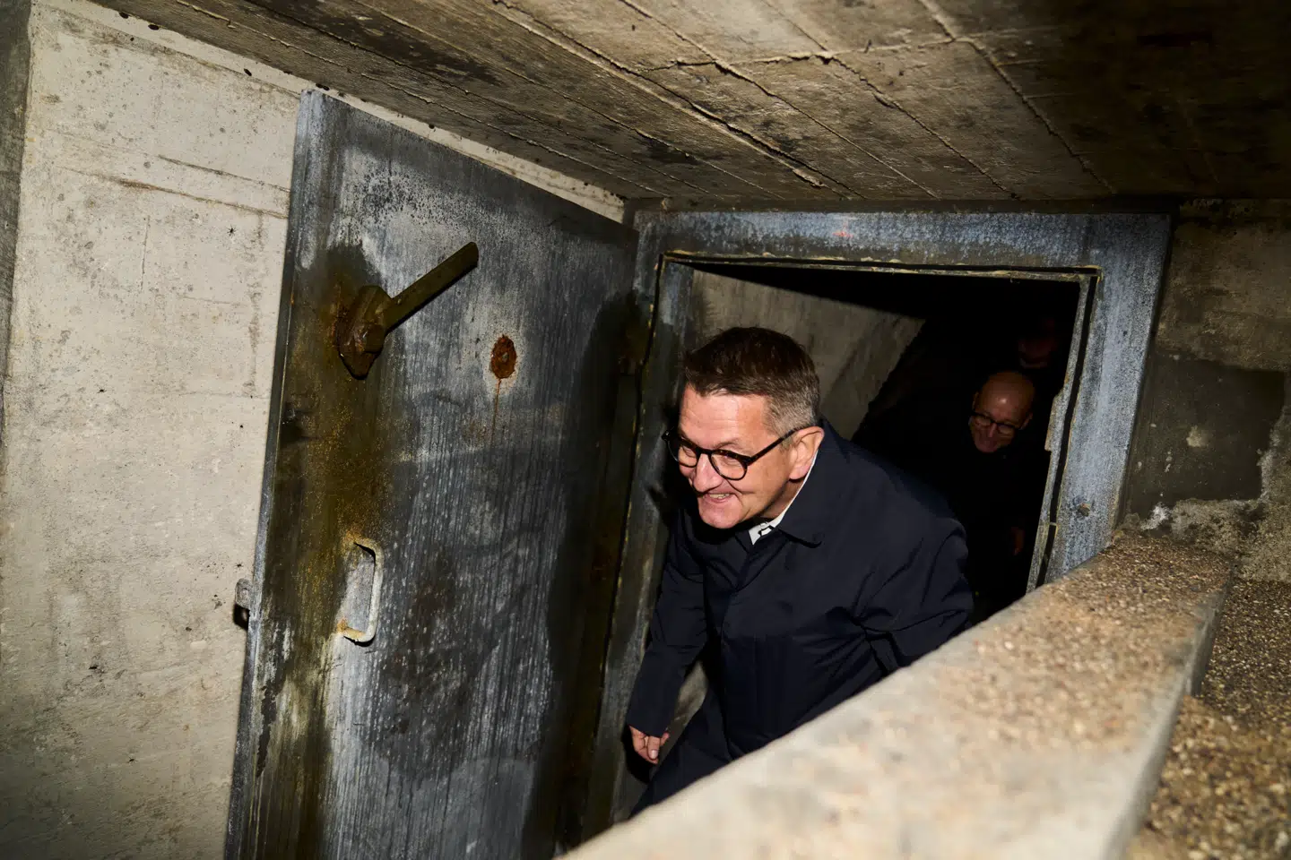 Kommunerne er nu gået i gang med eftersyn af landets offentlige beskyttelsesrum. Her besøger Torsten Schack Pedersen et beskyttelsesrum i København for nylig.