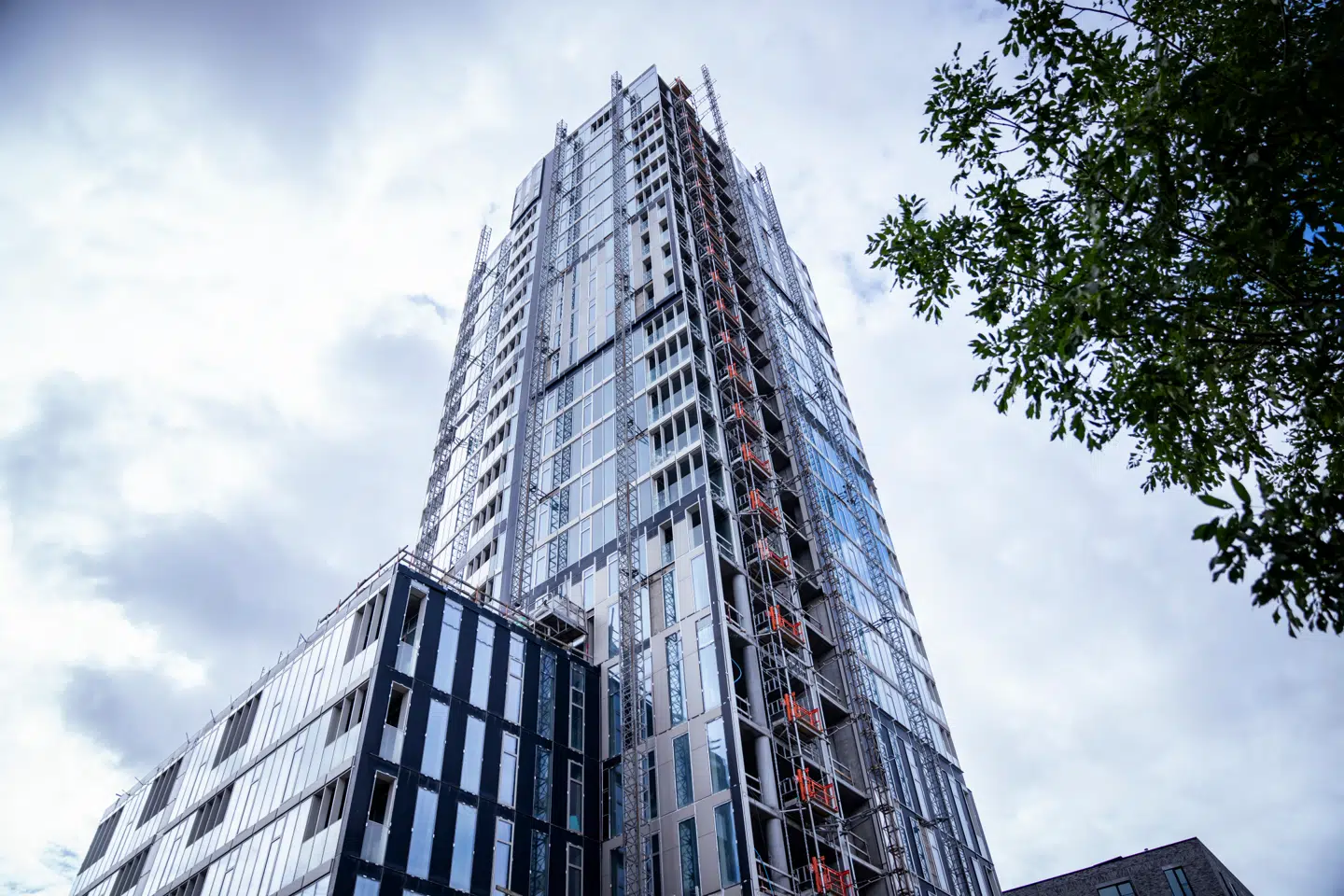 I februar 2020 advarede en whistleblower Københavns Kommune om groft byggesjusk i fundamentet under en 23 etager høj bygning på Amager.