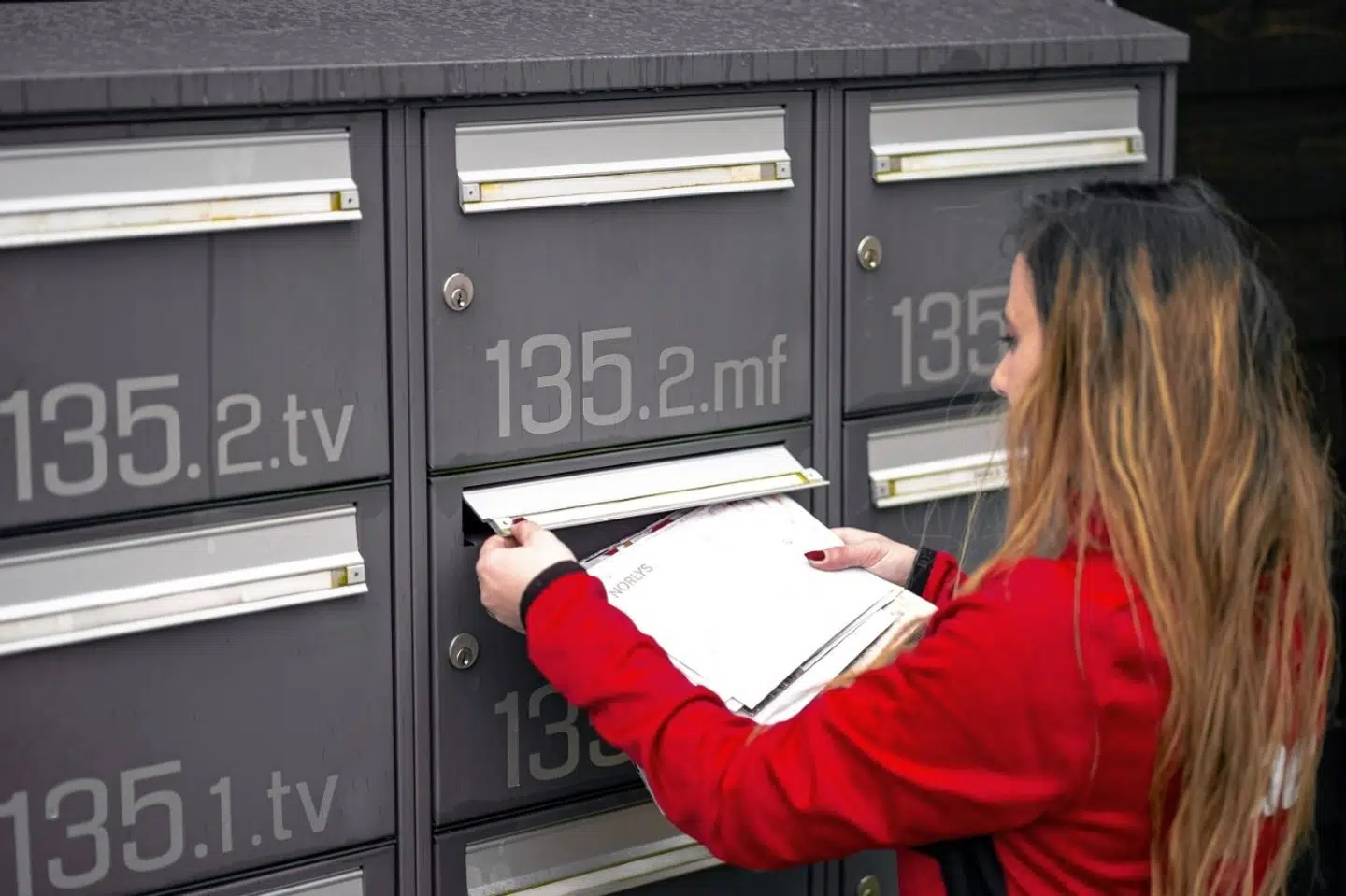 Dao tilbyder hastebreve med en til to dages levering, udlandsforsendelser til hele verden samt tilkøb af hjemmelevering af breve.