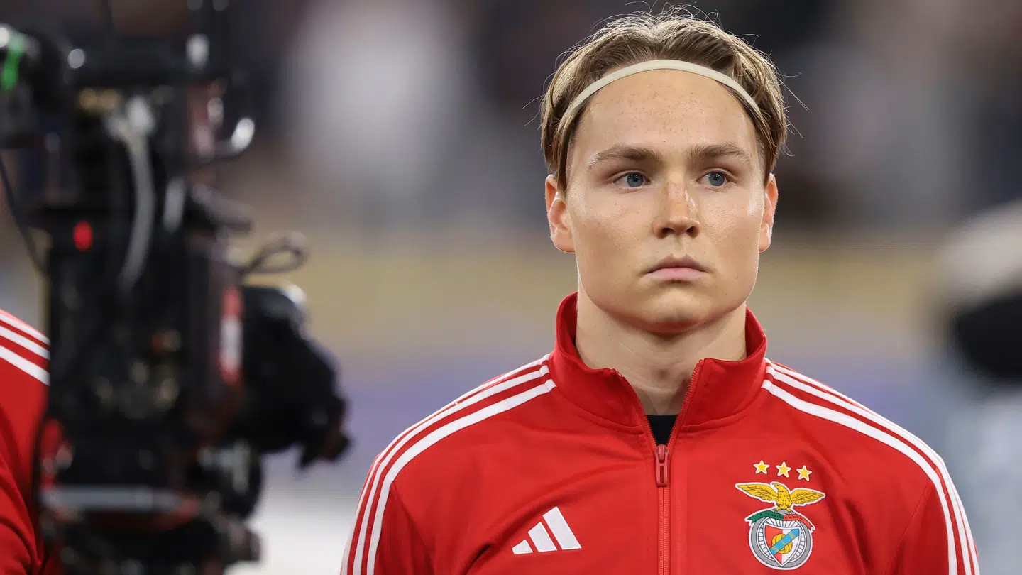 Andreas Schjelderup i trøjen for sin klub Benfica.