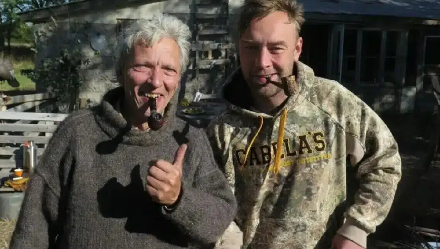 Jørgen Skouboe er gået på pension. Han var vært på tv-programmet 'Nak & Æd' i 15 år med kokken Nikolaj Kirk (th.).