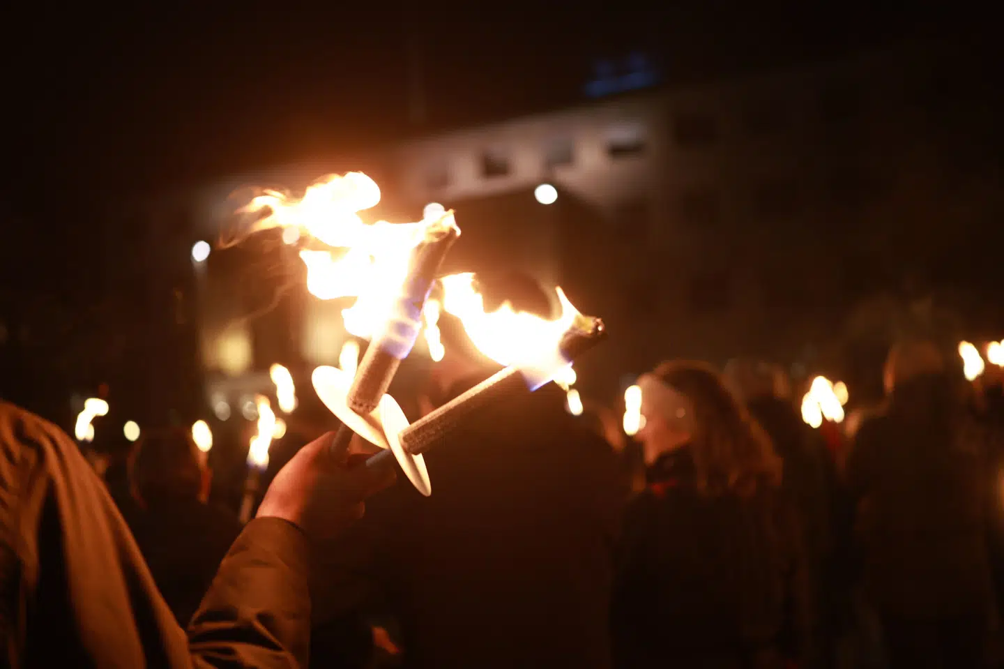 Krystalnatten er søndag blandt andet blevet markeret med et fakkeloptog og taler i Aarhus.