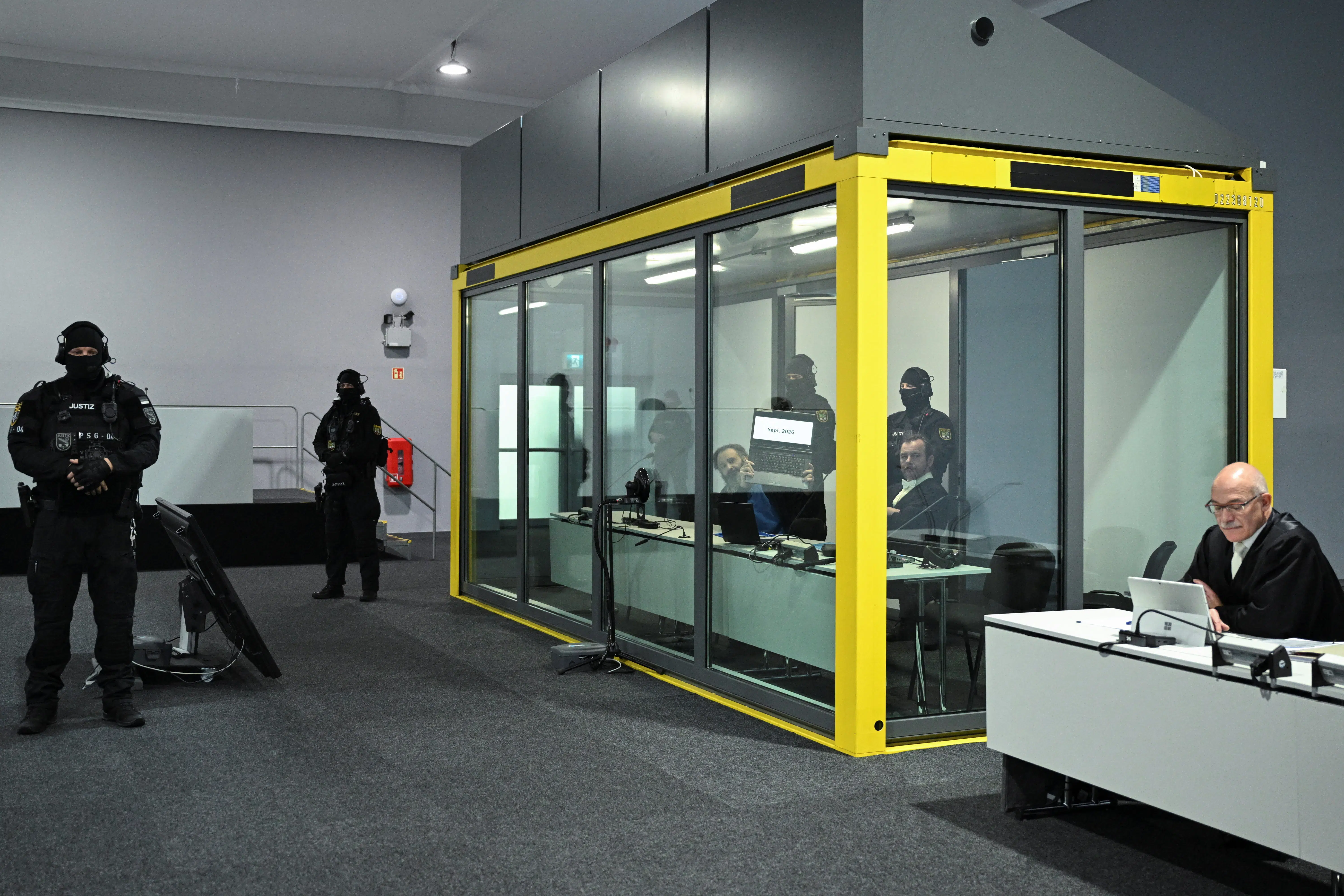 Vild retssag: Nødsaget til at bygge ny sal for flere millioner