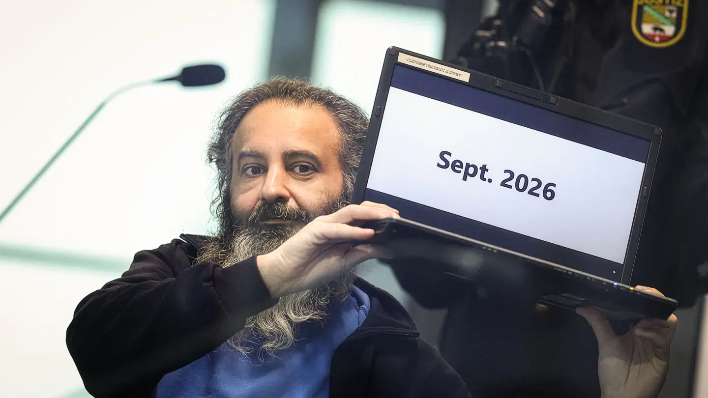 Mandag begyndte retssagen mod den mand, der er sigtet for at køre gennem julemarkedet 20. december 2024.