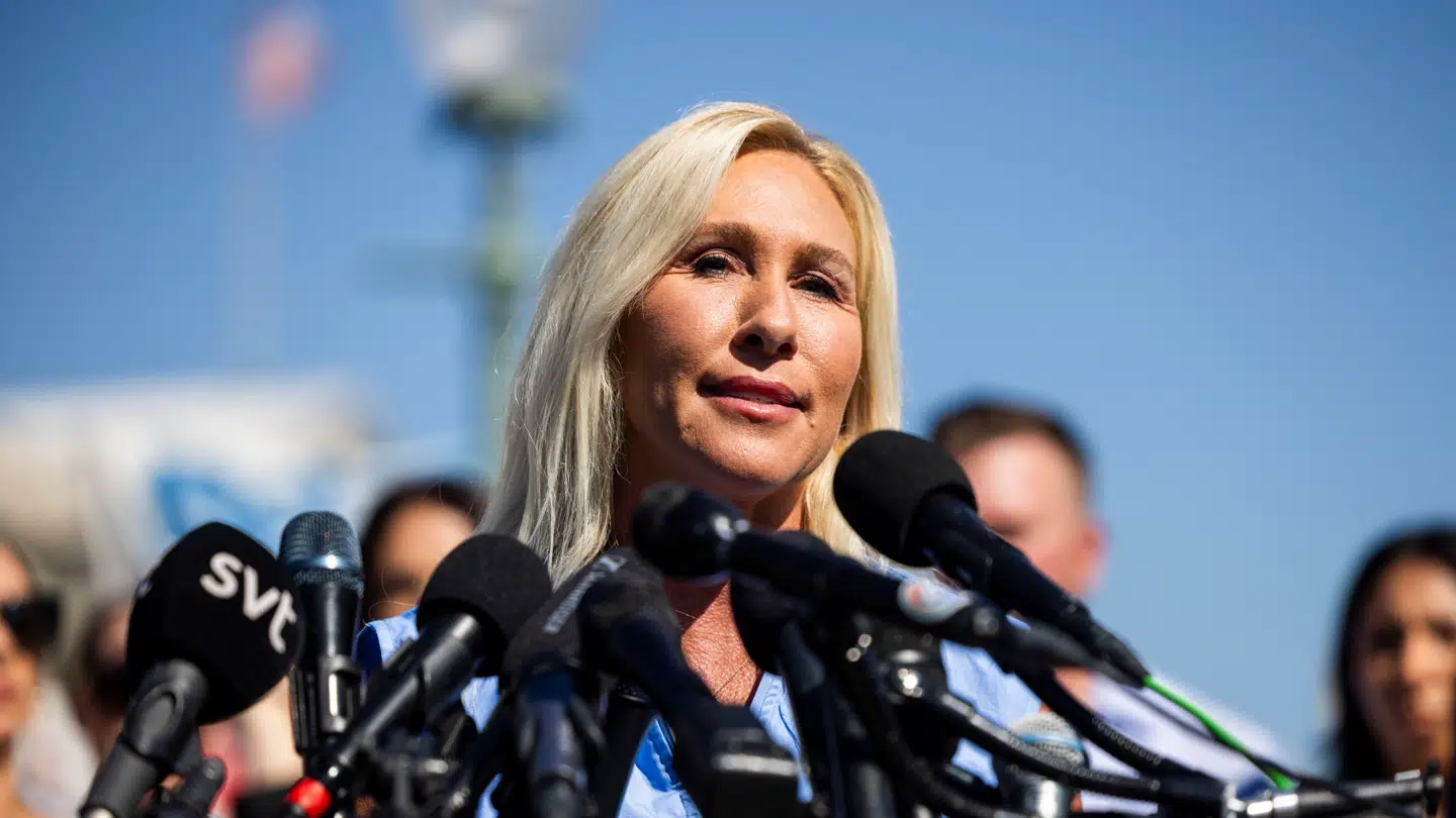 Marjorie Taylor kritiserer præsident Donald Trump for ikke at sætte amerikanerne først.