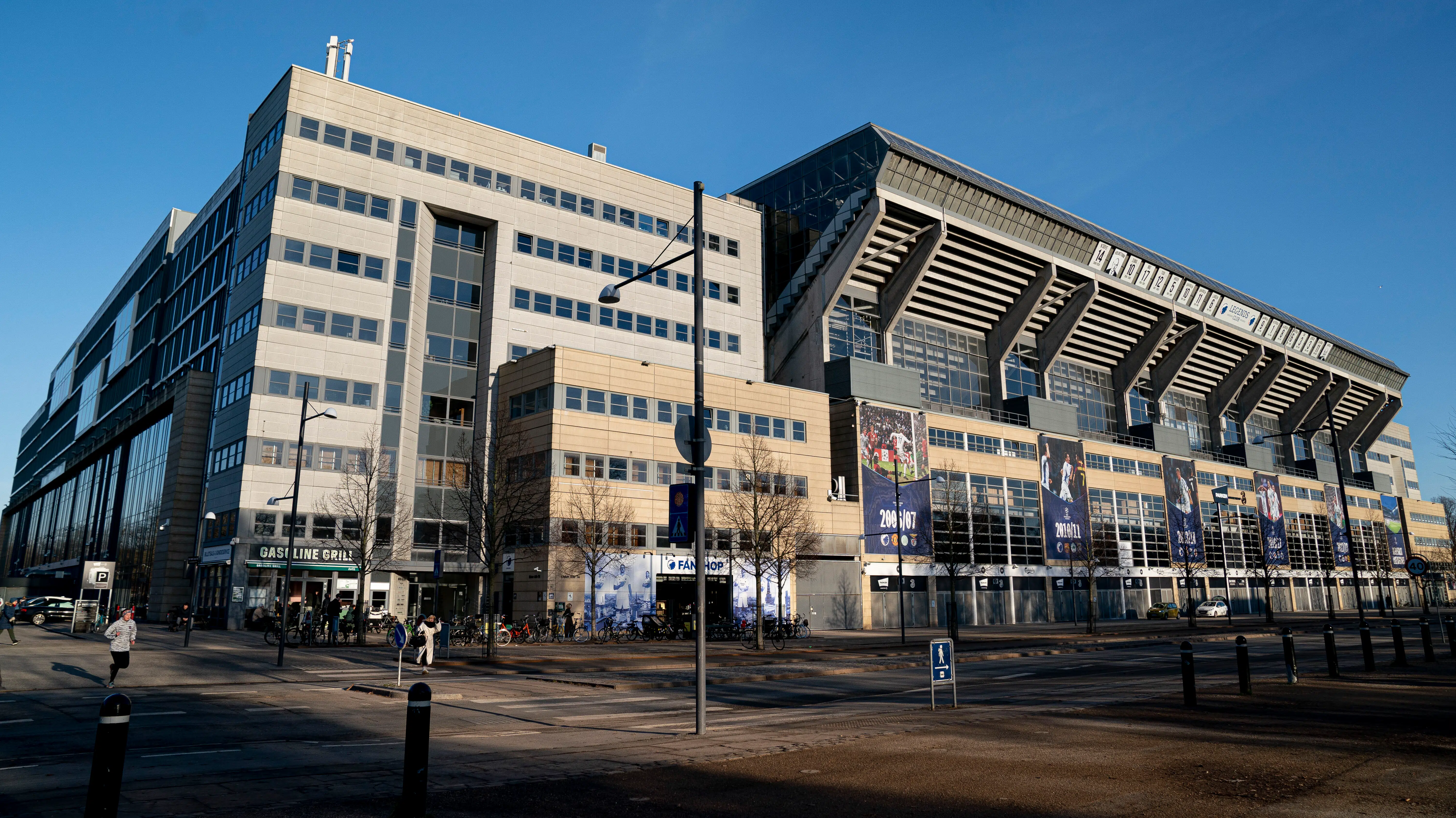 Protest foran Parken: 'Så tør jeg godt'