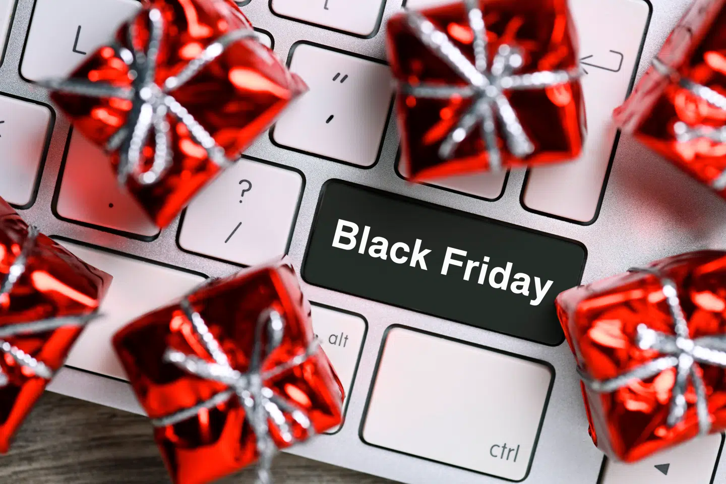 Årets allerstørste salgstid for netbutikkerne kommer her i november, og der ventes lige så stort salg som i 2024 – men alligevel på en anden måde.