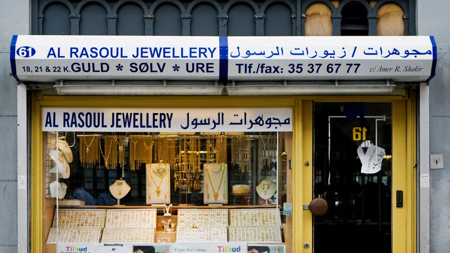 Det er butikskilte som dette, Christian Bülow og Dansk Folkeparti sætte en stopper for i København. Arkivfoto.