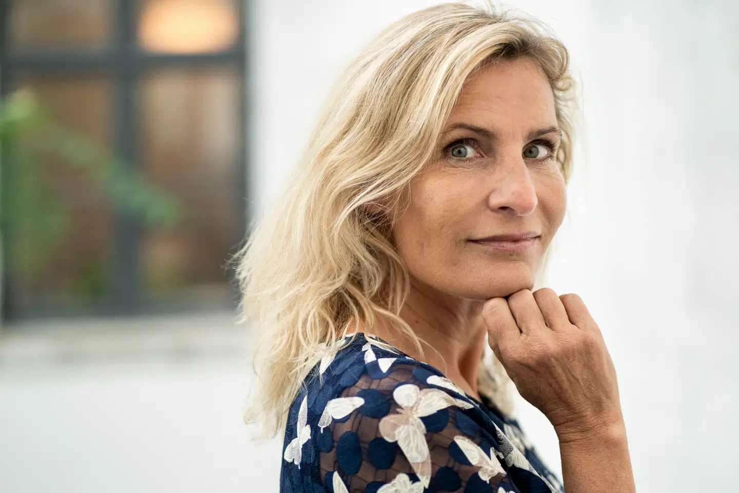 »I stressede perioder, hvor det hele bimler, bamler og bumler, kan vi lide forestillingen om, at der kommer en prins ridende og fixer det hele med en kapitalindsprøjtning eller en lægetaske,« siger fremtidsforsker Liselotte Lyngsø om de 18-29-åriges ønske om at blive forsørget af en partner.