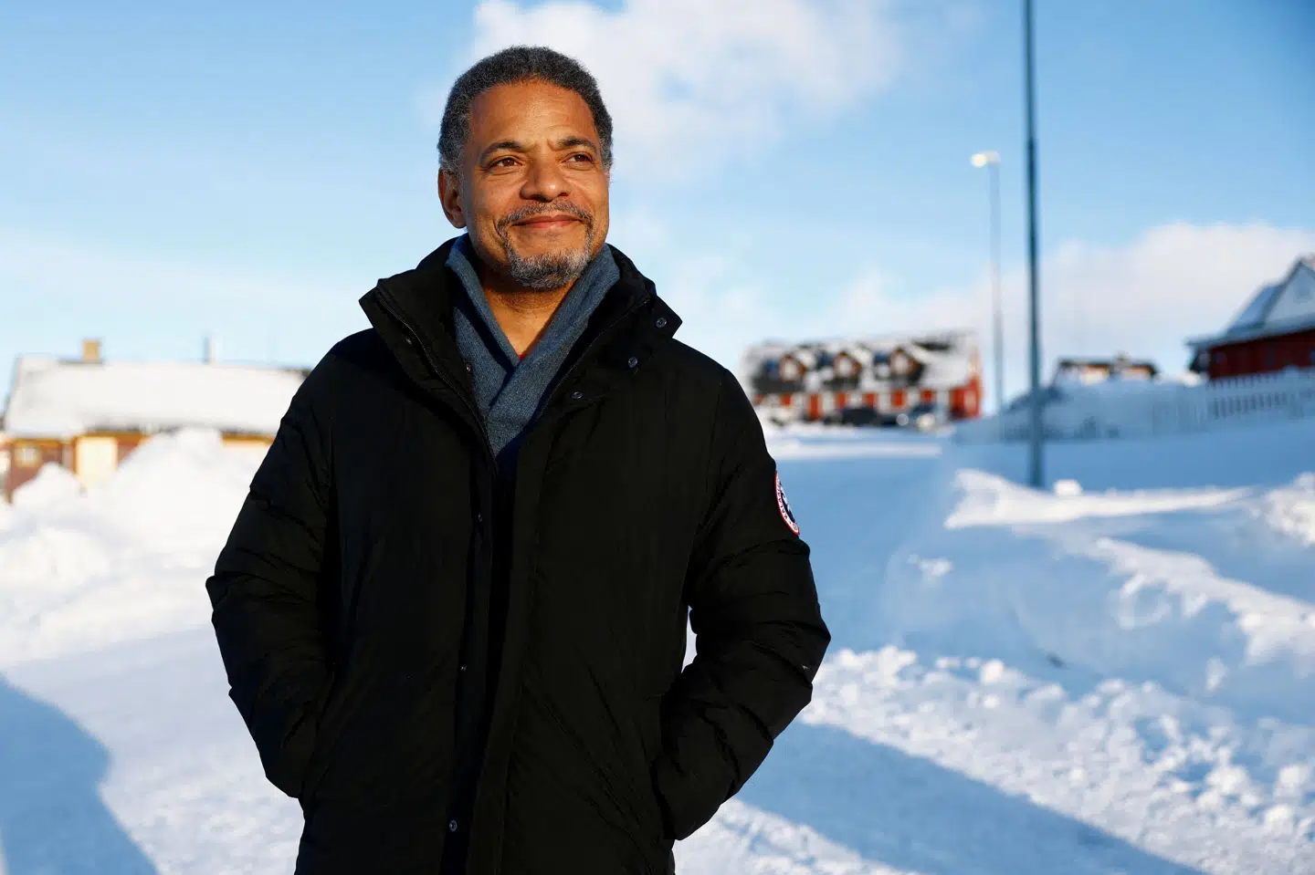 Daniel Mamadou, som er administrerende direktør for australske Energy Transition Minerals og her stiller op til billede i Nuuk, mener, at mineprojekt "uretmæssigt blev sat på pause". (Arkivfoto).