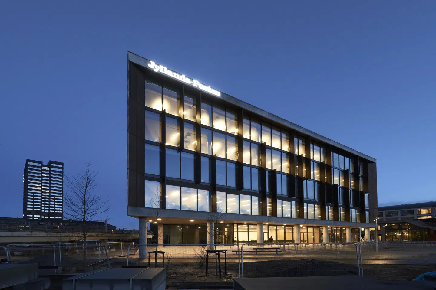 Udsigten til endnu en fyringsrunde på Jyllands-Posten har ført til stor kritik fra journalisterne, som tirsdag har besluttet at nedlægge arbejdet. (Arkivfoto).