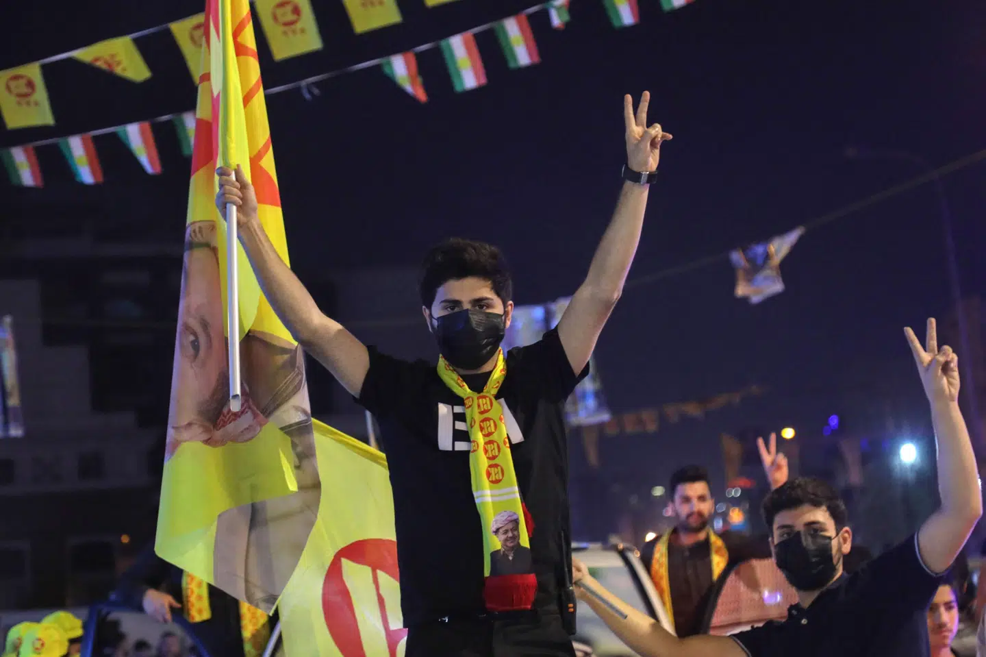 Mere end 12 millioner irakere satte tirsdag deres kryds ved parlamentsvalget i landet.