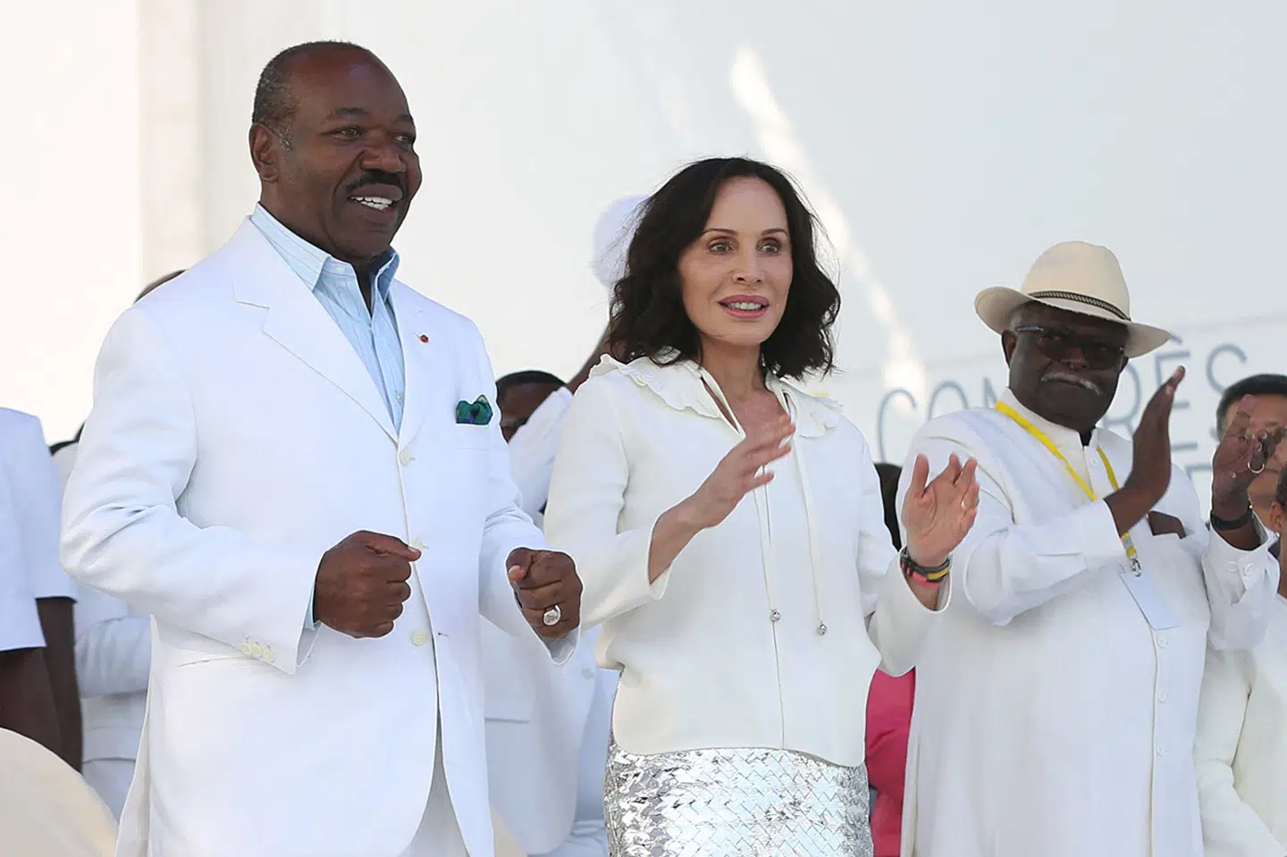 Ali Bongo og hans hustru, Sylvia Bongo, ses her på et stadion i Gabons hovedstad, Libreville, i juli 2023. Få måneder senere blev Ali Bongo væltet som landets leder i et militærkup. Nu er hans hustru og søn blevet idømt 20 års fængsel for underslæb. (Arkivfoto).