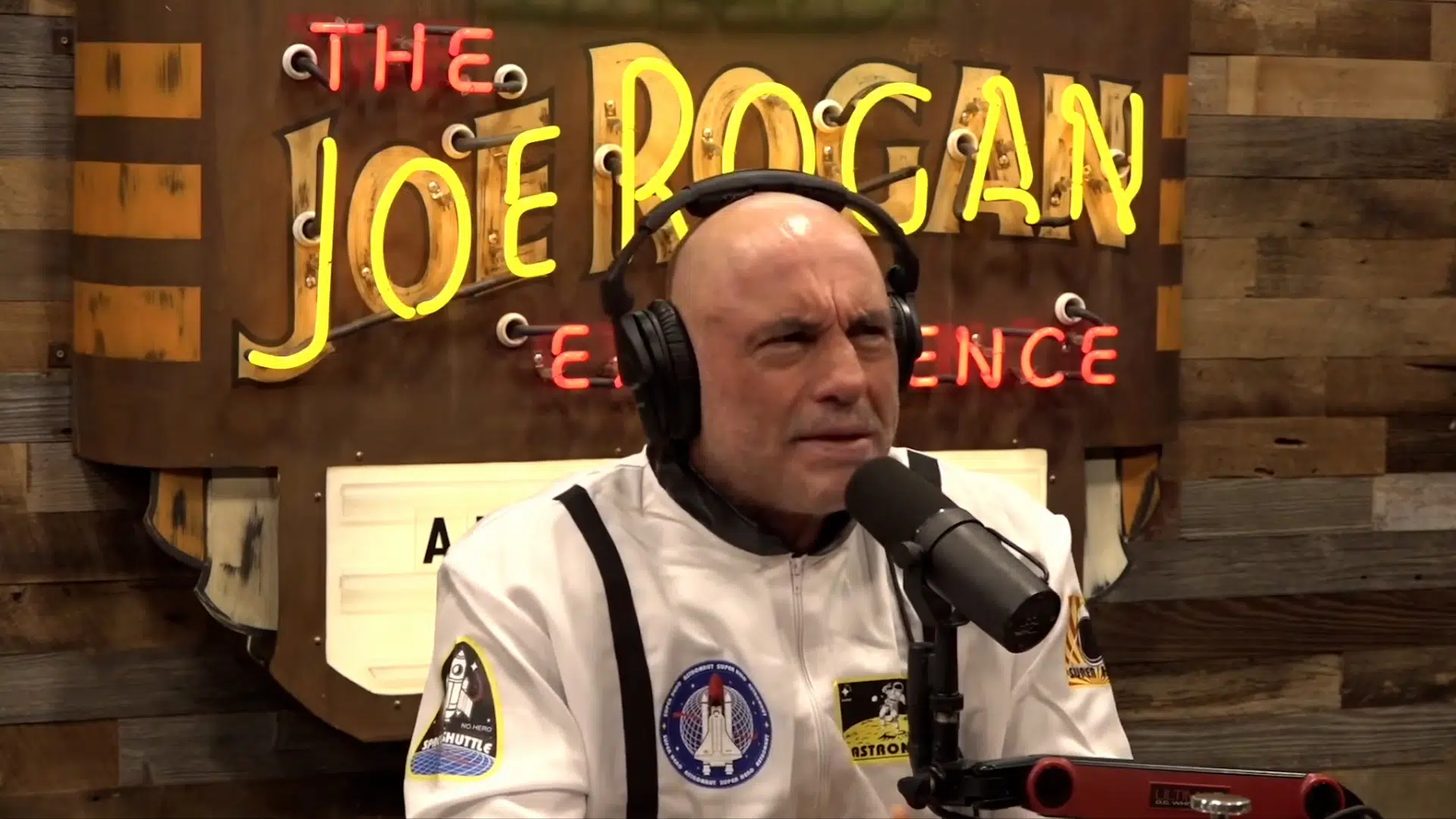 I sit studie delte Joe Rogan pludselig en dyster advarsel: USA er rykket tættere på borgerkrig