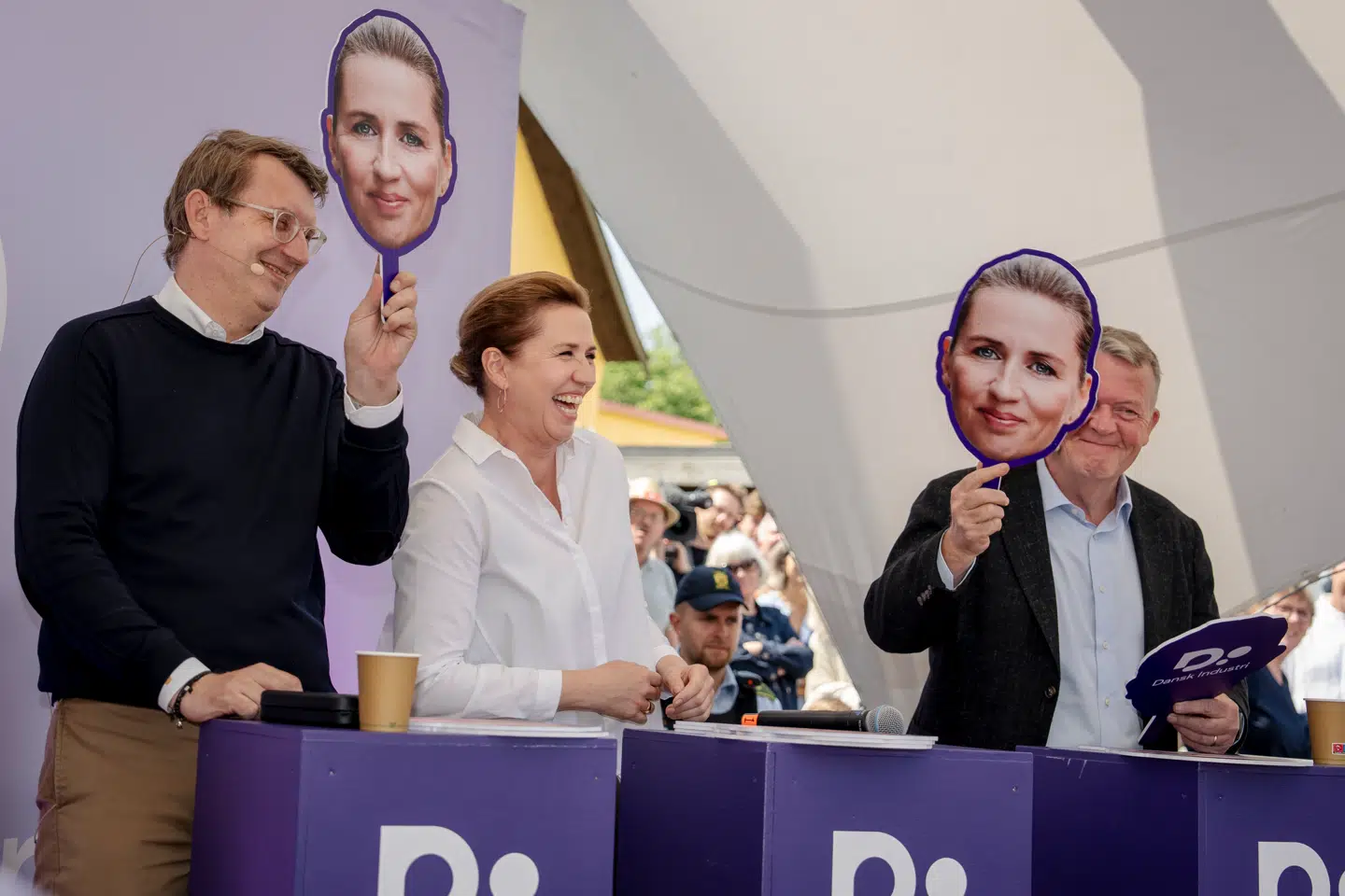 Efter at have været bagud i de fleste meningsmålinger i to et halvt år har hver eneste af disse siden juni nu givet et blåt-lilla flertal, skriver Peter Kurrild-Klitgaard.