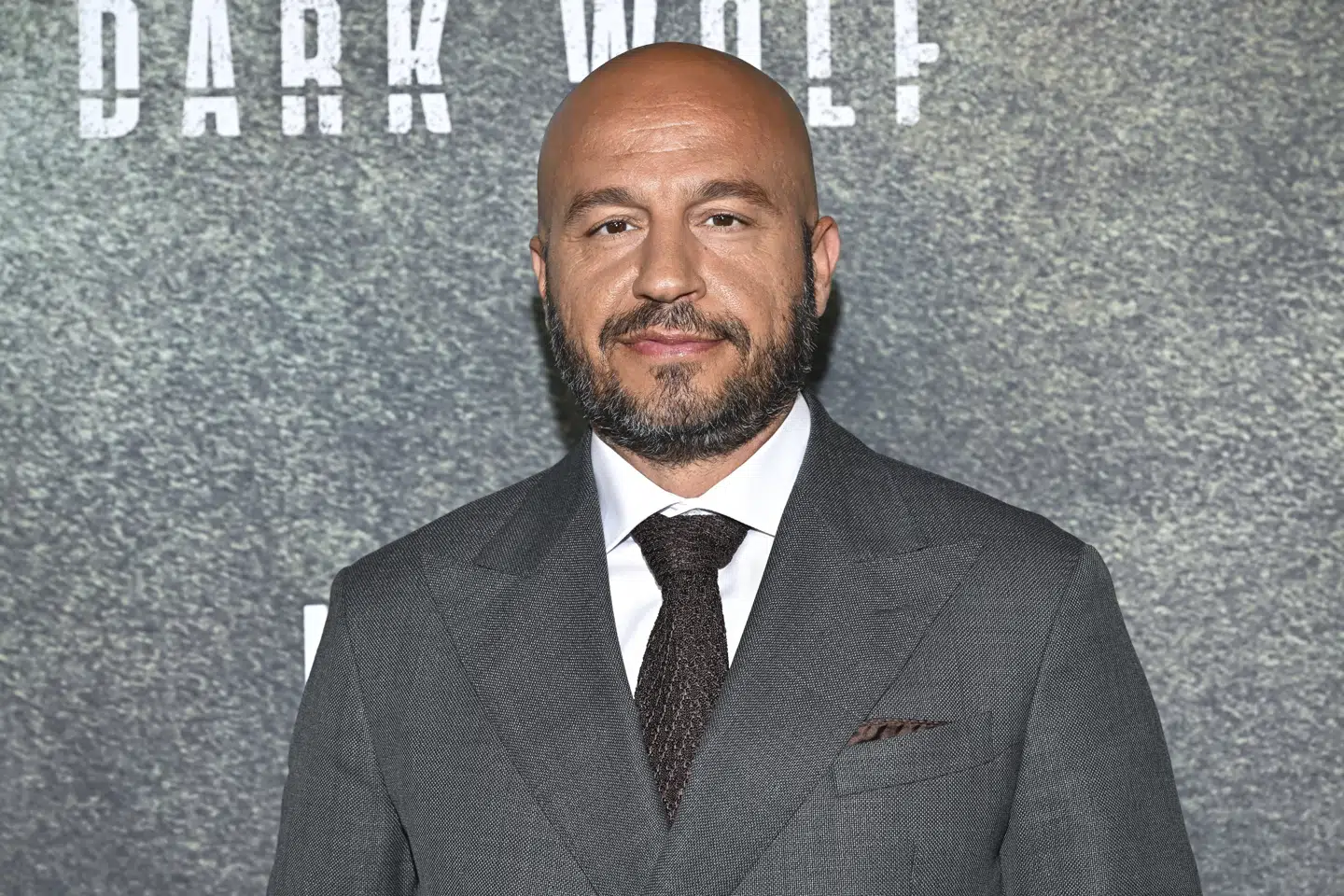 Skuespiller Dar Salim spiller over for Josephine Park i filmen "Mango", der fik premiere på Netflix i fredags. Her ses han på en rød løber ved en filmpremiere i New York i august. (Arkivfoto).