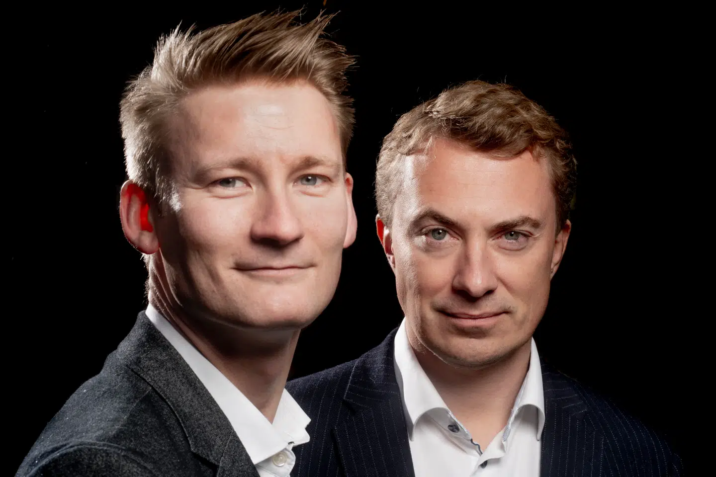 Peter Kofod, DFs gruppeformand, forsøger at sætte skabet på plads, efter at et interview med hans formand, Morten Messerschmidt, har sat ild i debatten om partiets kontroversielle hjemsendelsespolitik.