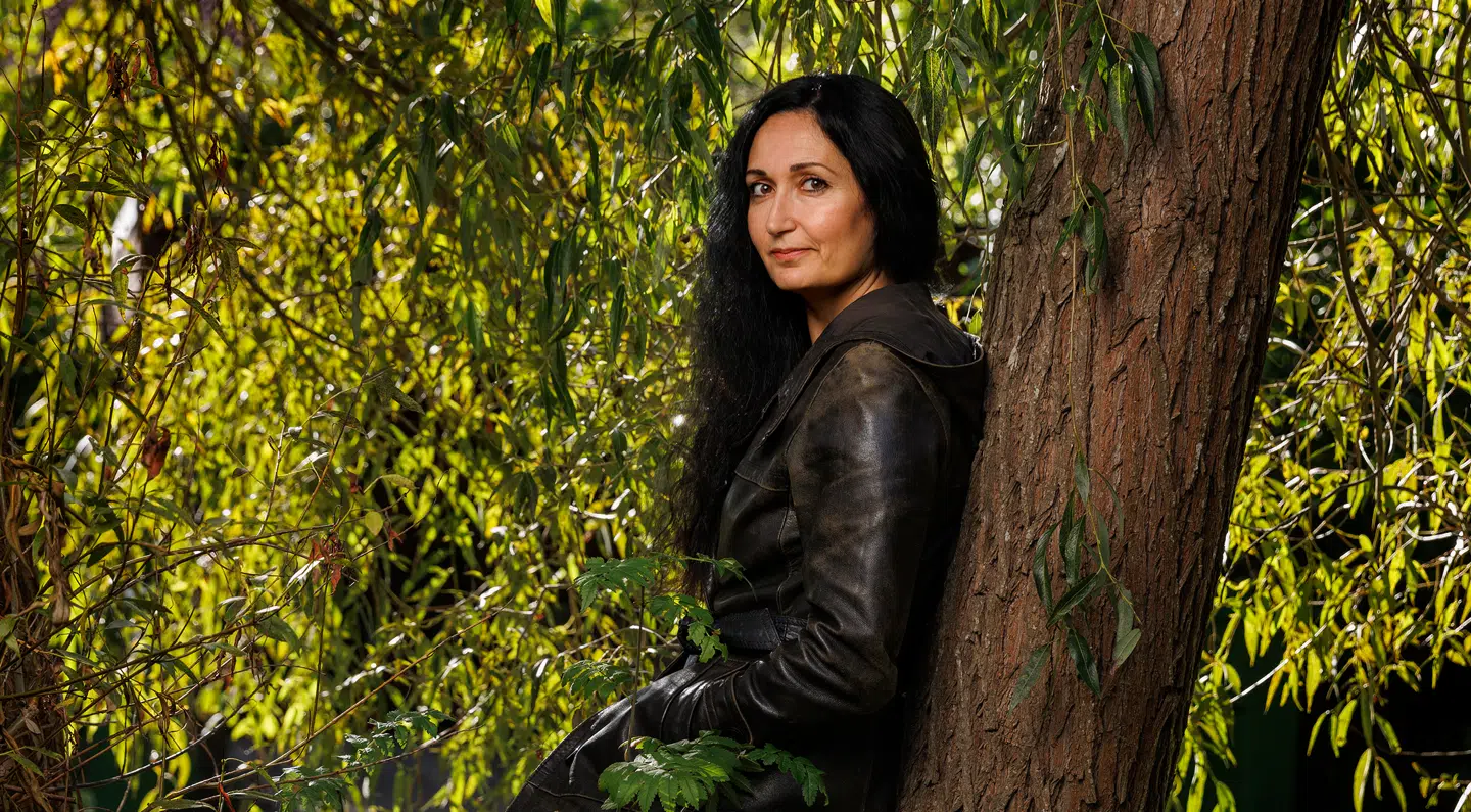 Da Sakine Madons far blev sendt på kostskole i Tyrkiet, blev han advaret om, hvad der sker med folk, der skænder Koranen. I dag er hans datter en af Sveriges bedst kendte fortalere for værdien af blasfemi og gudsbespottelse. Men udviklingen går i den gale retning i Skandinavien, advarer hun i en ny bog.