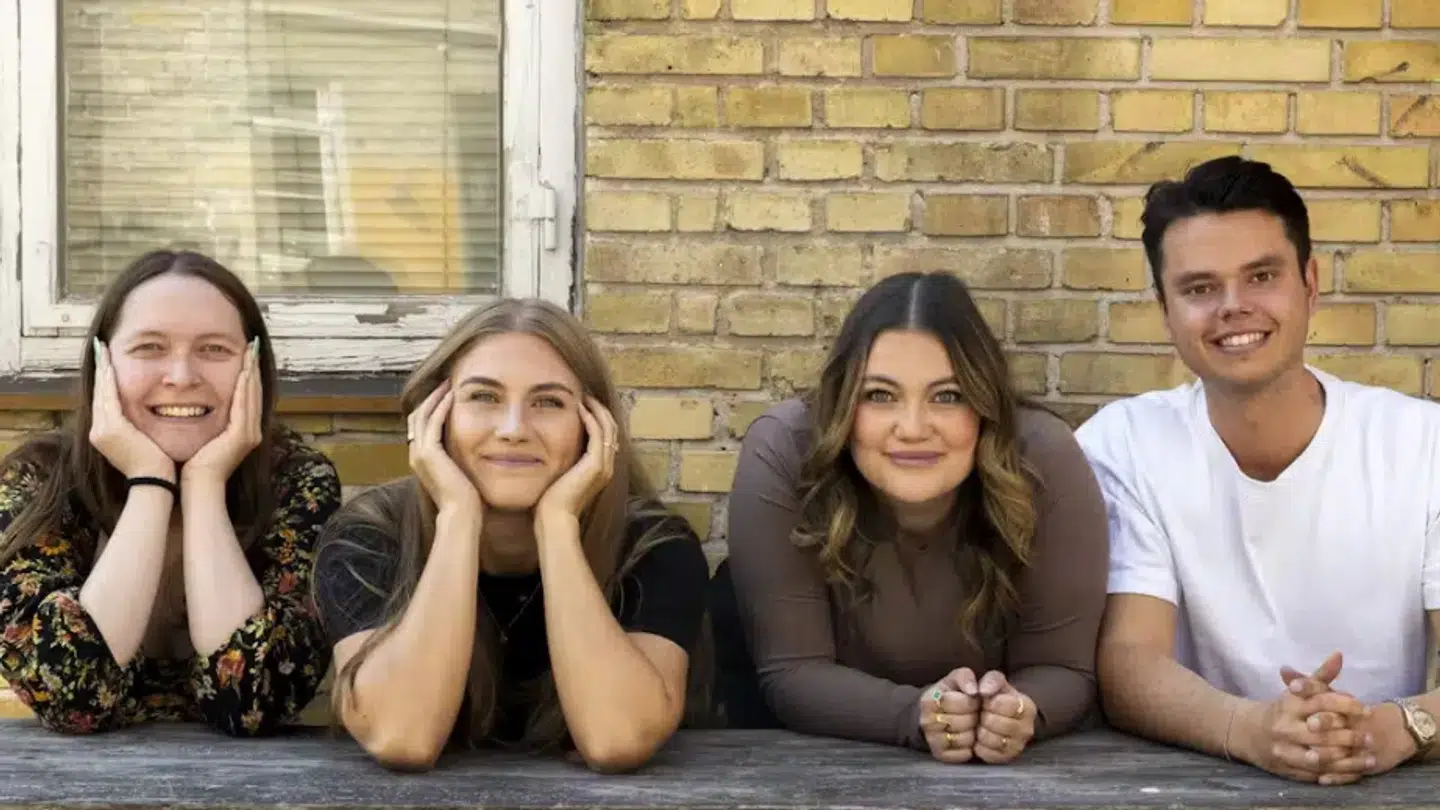 Rachel Ellebye, Mathilde Beuschau, Stephanie Siguenza og Christian Elhauge kom alle til verden i 2000.