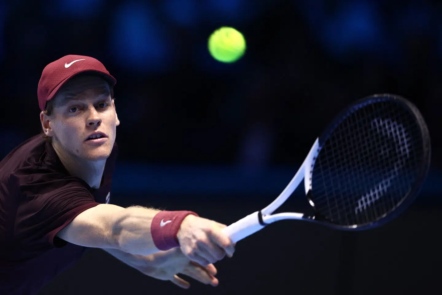 Jannik Sinner havde ikke de store problemer med at besejre Alexander Zverev.