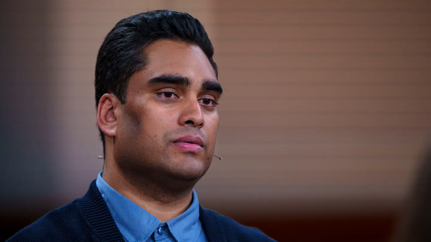 Sikandar Siddique afviser at have banket på Laura Lindahls dør.