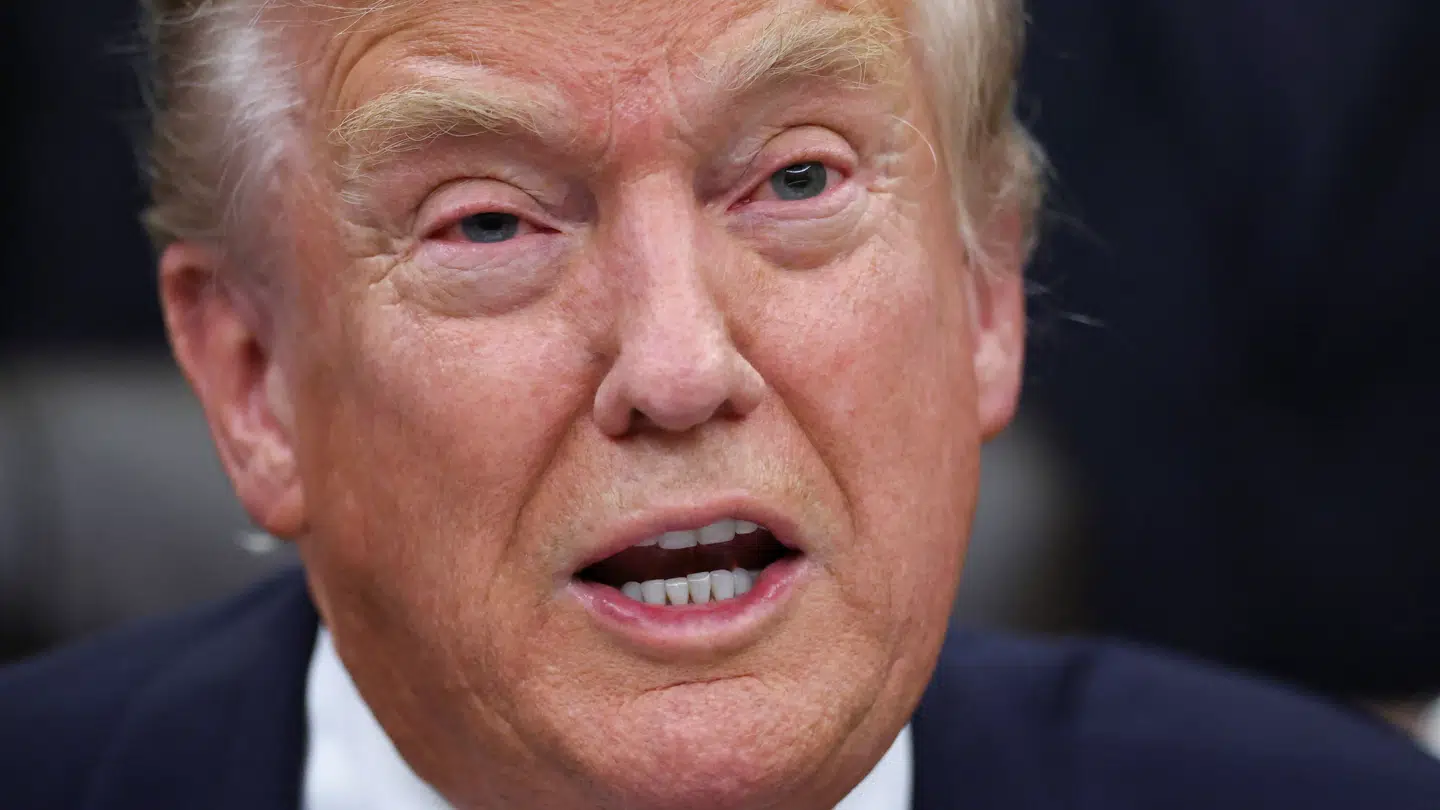 Her ses USAs præsident, Donald Trump, i forbindelse med underskrivelsen af lovforslaget i Det Ovale Kontor natten til torsdag dansk tid.