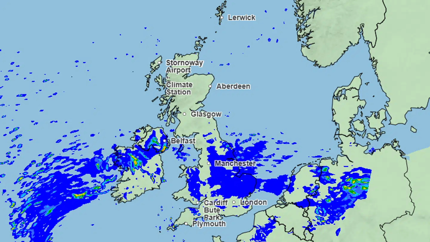 Massiv regn skylder fra nord og medfører varsel.