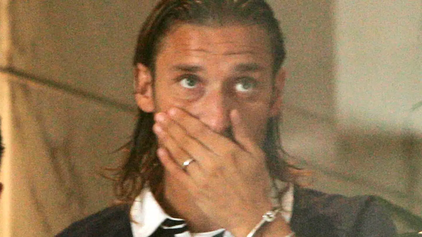 Francesco Totti fik tre dages karantæne for sin udåd.