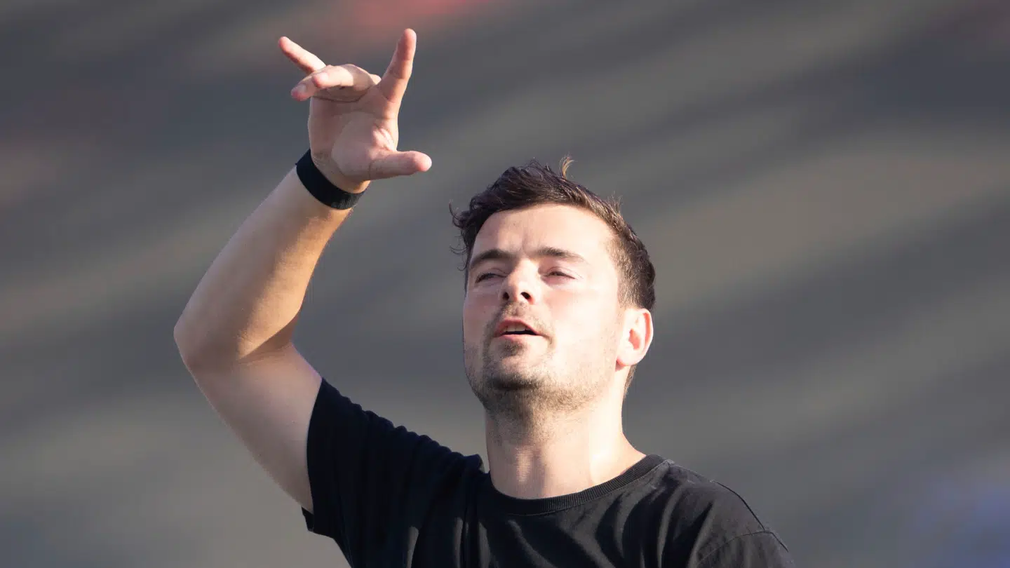 Martin Garrix er blevet indlagt med akut blindtarmsbetændelse.