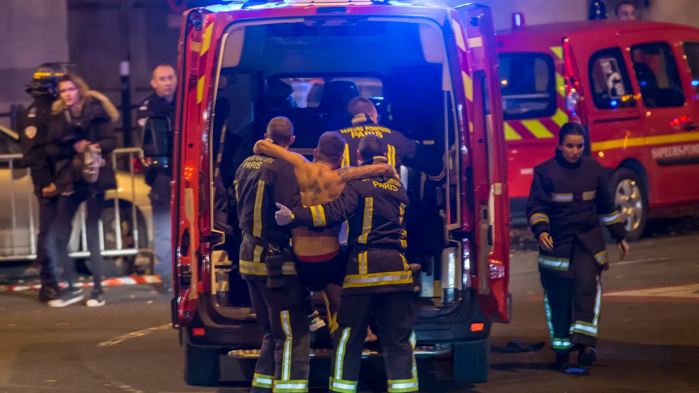 Redningsfolkene fik vanvittigt travlt på aftenen, hvor Paris blev ramt og folk blev såret i hundredvis.