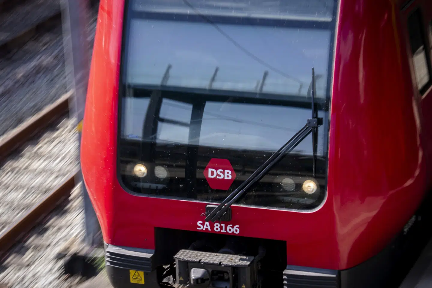 En hund blev tirsdag fanget på perronen, da den ikke kom med ombord på et S-tog ved Sjælør station. Her ses et tog på Østerport station. (Arkivfoto).