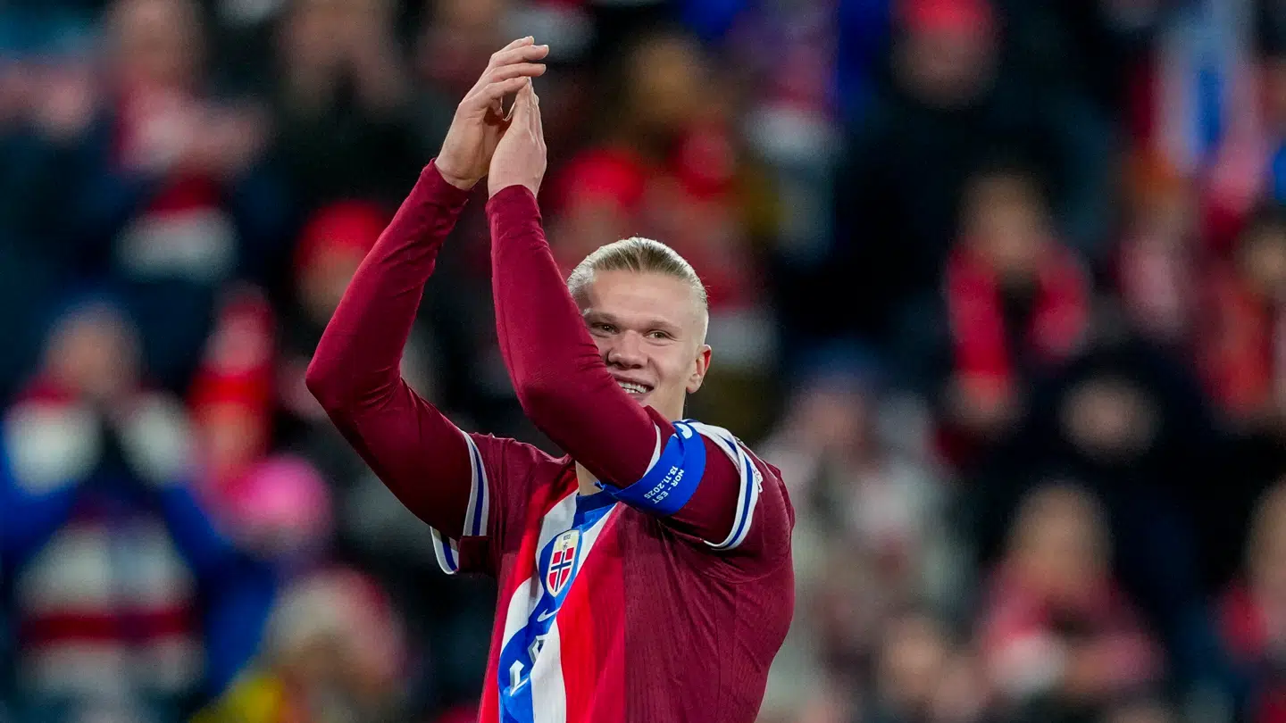 Den norske stjerneangriber Erling Haaland var torsdag aften med til at sende Norge millimeter tæt på VM.