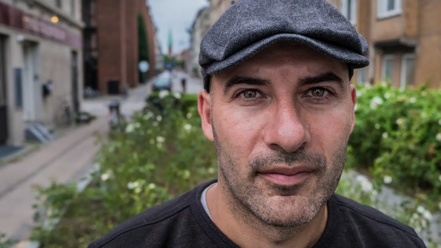 Den socialdemokratiske kommunalpolitiker Lars Aslan Rasmussen fortæller til B.T. om ikke at turde komme alene på visse steder på Nørrebro.