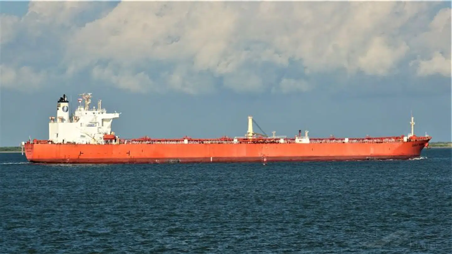 Det sanktionerede skyggeflådeskib Furia har været i dansk farvand flere gange. Her ses det i sin fulde længde.