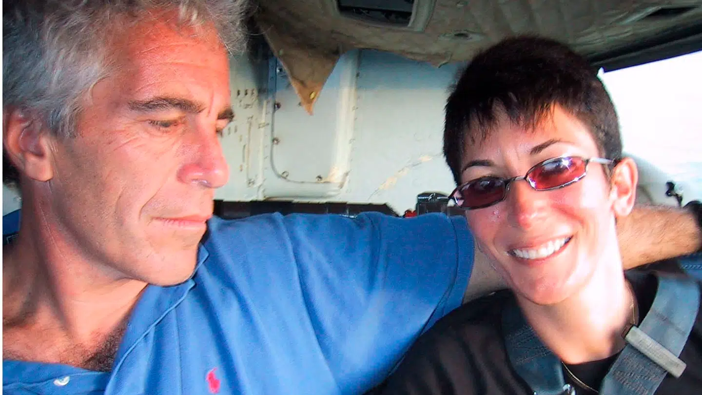 Jeffrey Epstein med armen rundt om sin 'partner in crime' Ghislaine Maxwell.
