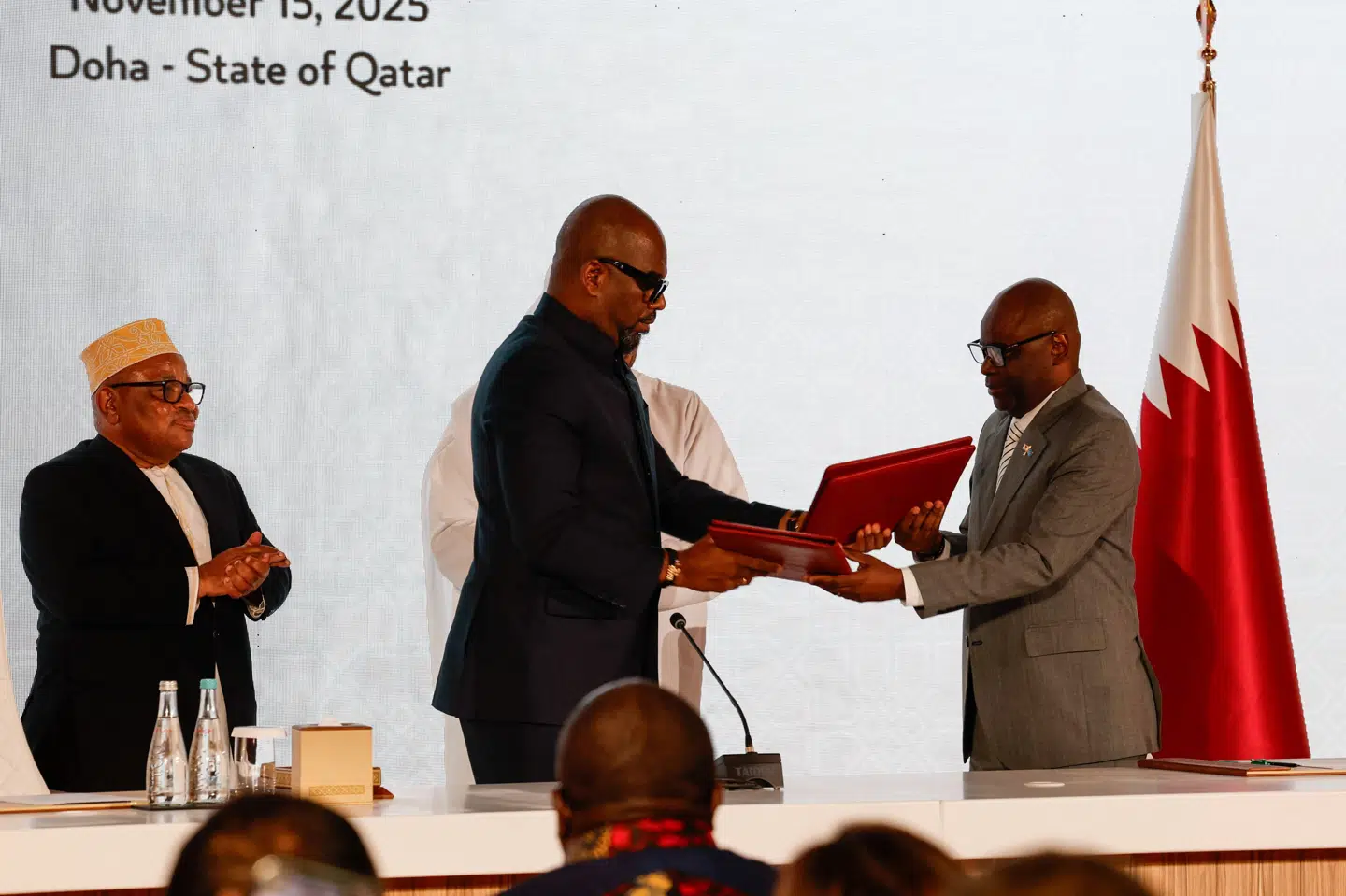 Fredsplan er lørdag blevet underskrevet i Doha i Qatar.