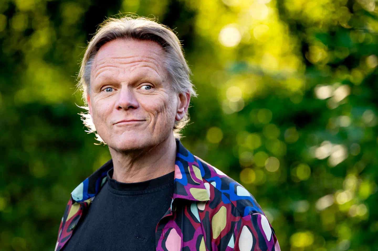 Sigurd Barrett tv-vært, pianist og komponist tilgiver sine forældre for, at de bortadopterede ham som barn.