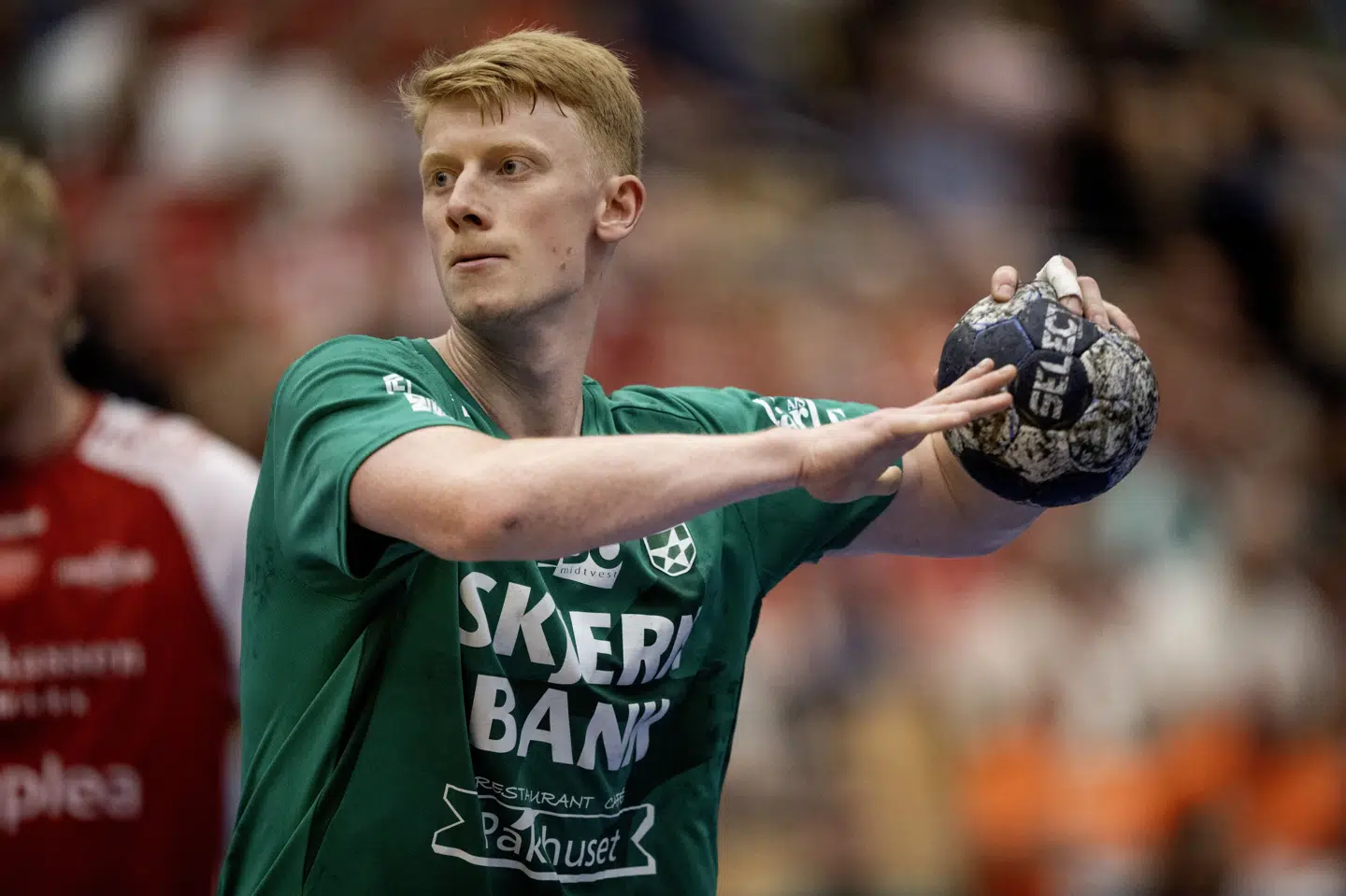 Venstrehåndsskytten Jon Lindenchrone var helt ustyrlig for Skjern søndag aften. (Arkivfoto).