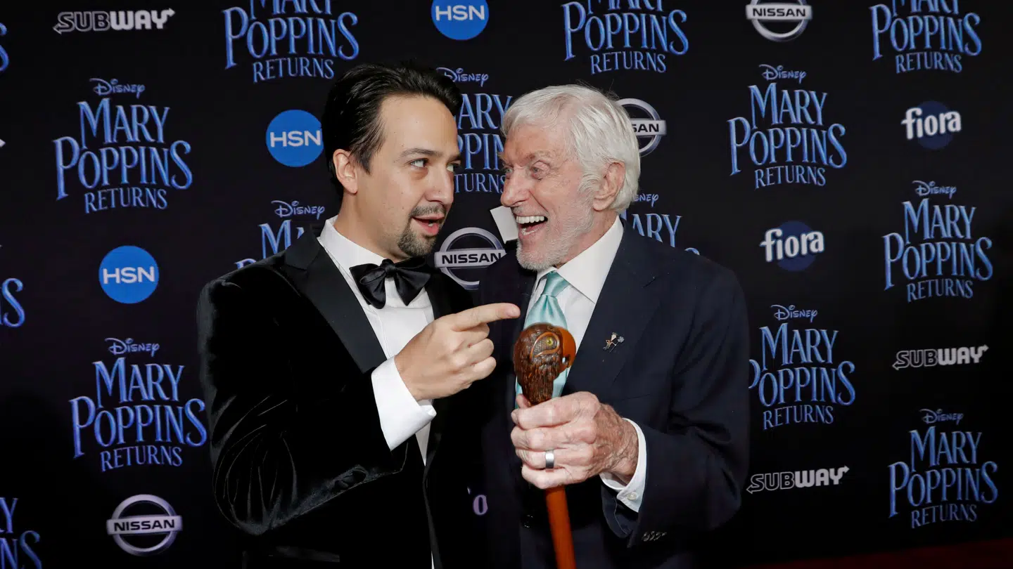 Lin Manuel-Miranda og Dick Van Dyke til premieren på den nyeste 'Mary Poppins Returns' i 2018.